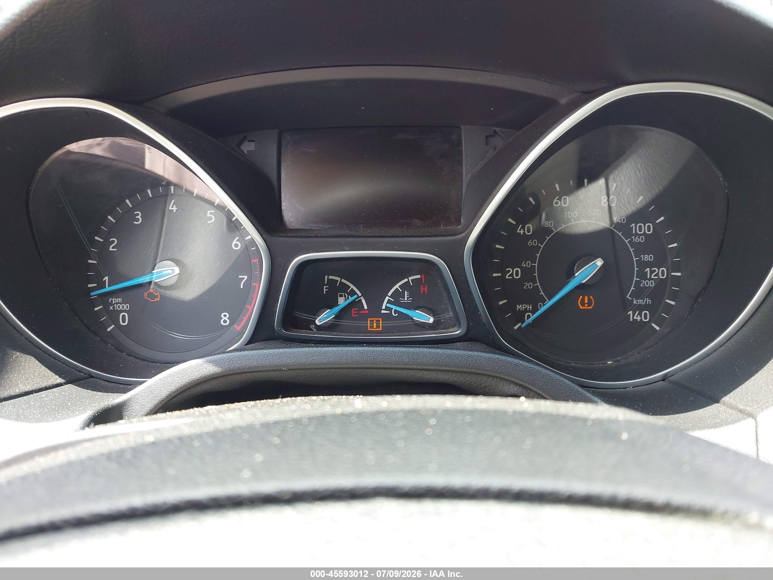 2015 Ford Focus Se Red vin: 1FADP3F25FL345092