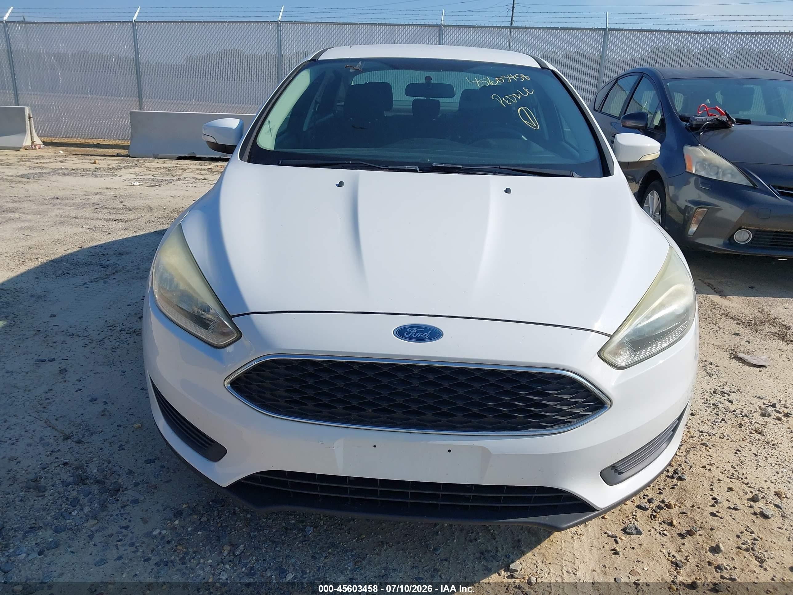 2015 Ford Focus Se White vin: 1FADP3F25FL345903