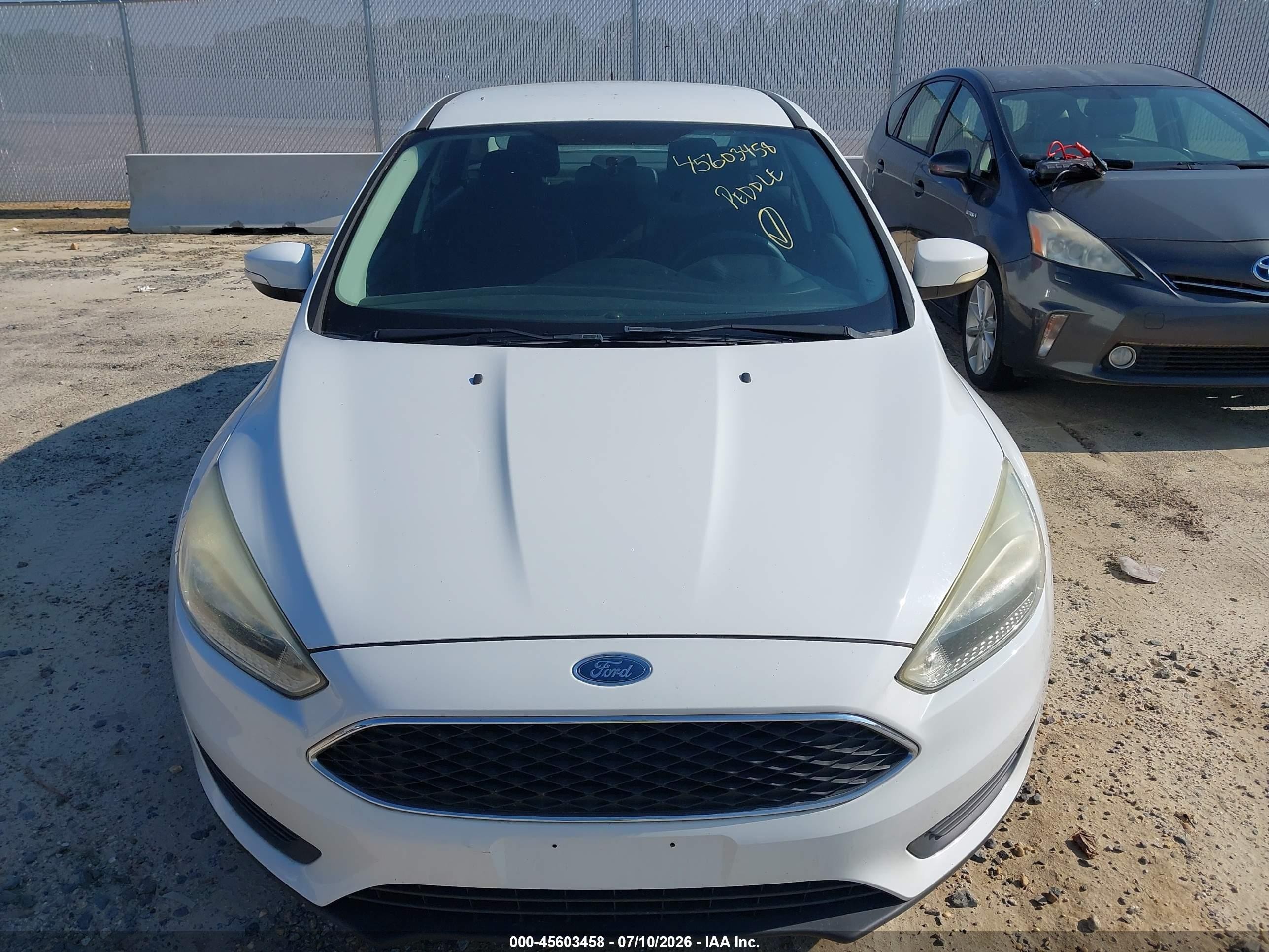 2015 Ford Focus Se White vin: 1FADP3F25FL345903
