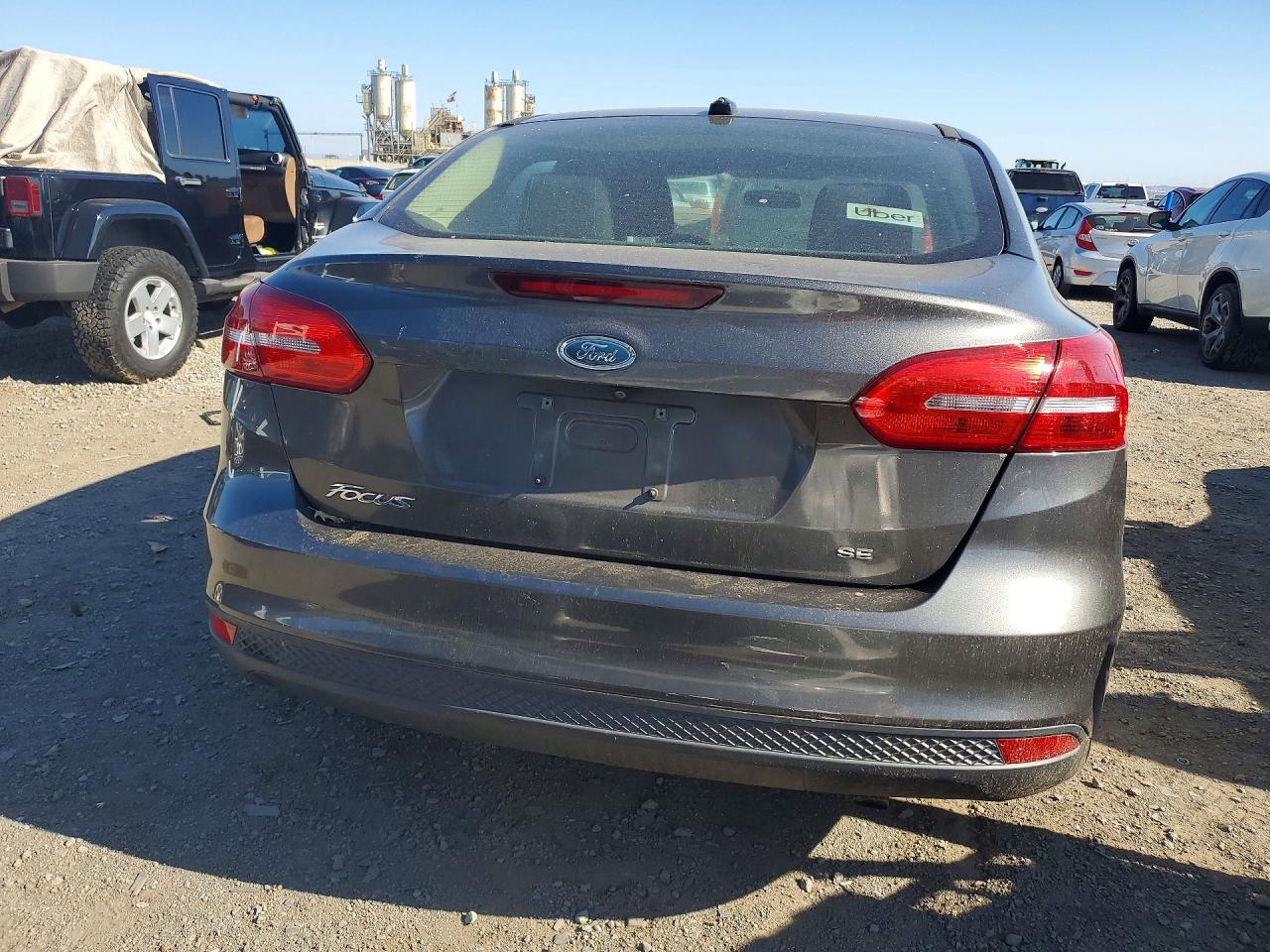 2015 Ford Focus Se Gray vin: 1FADP3F25FL358103