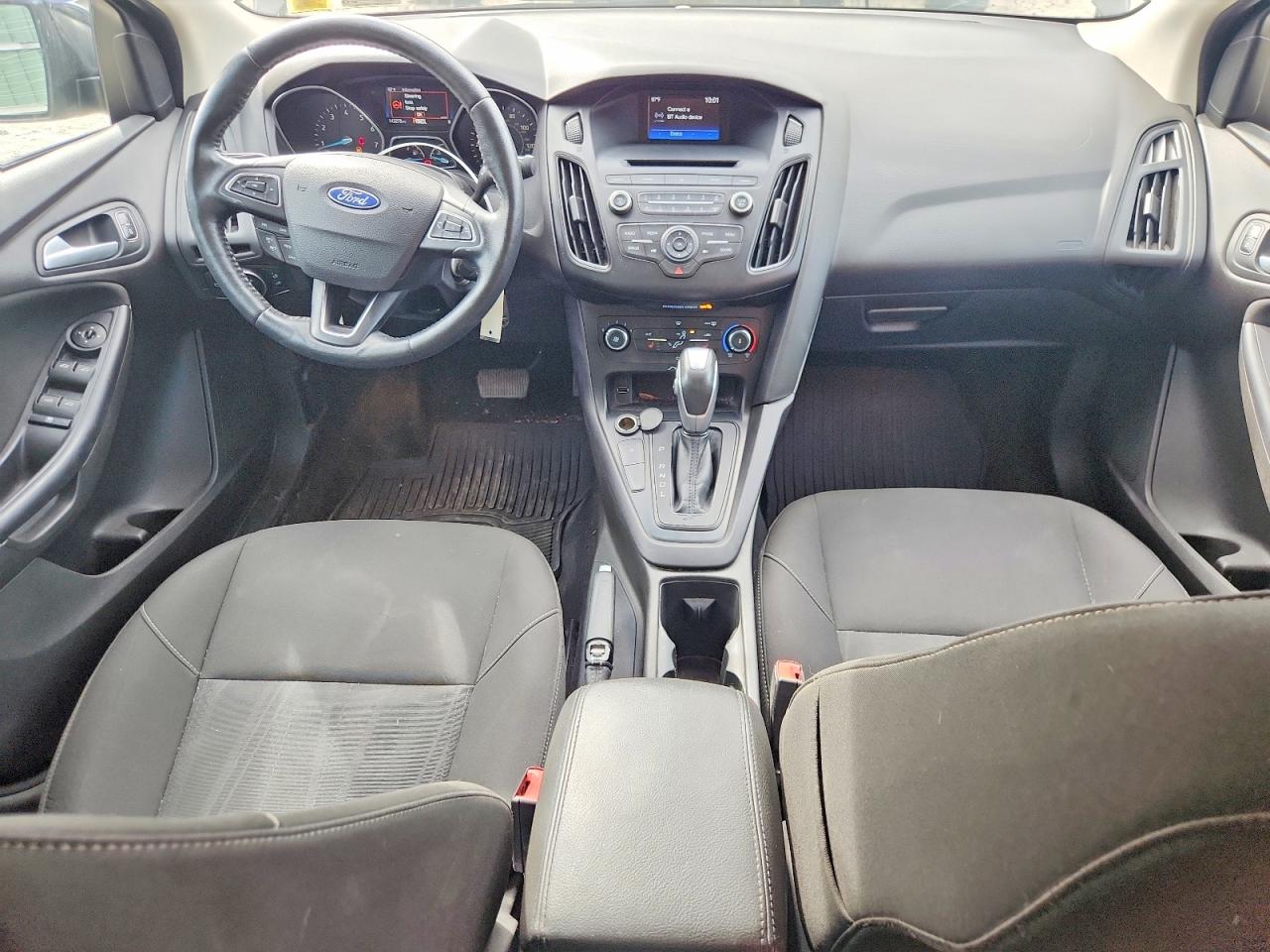 2015 Ford Focus Se Черный vin: 1FADP3F25FL365083