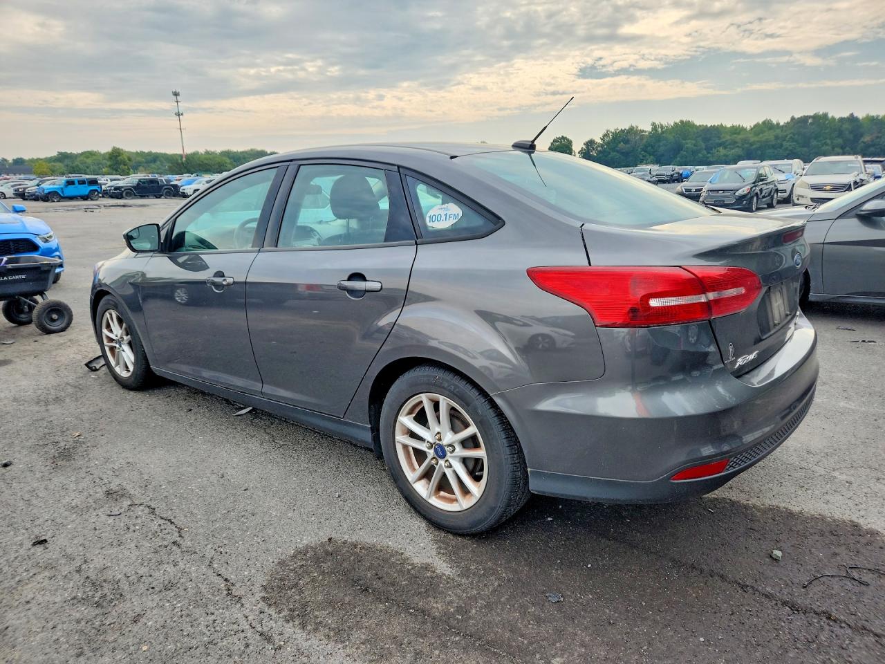2015 Ford Focus Se Gray vin: 1FADP3F25FL378951