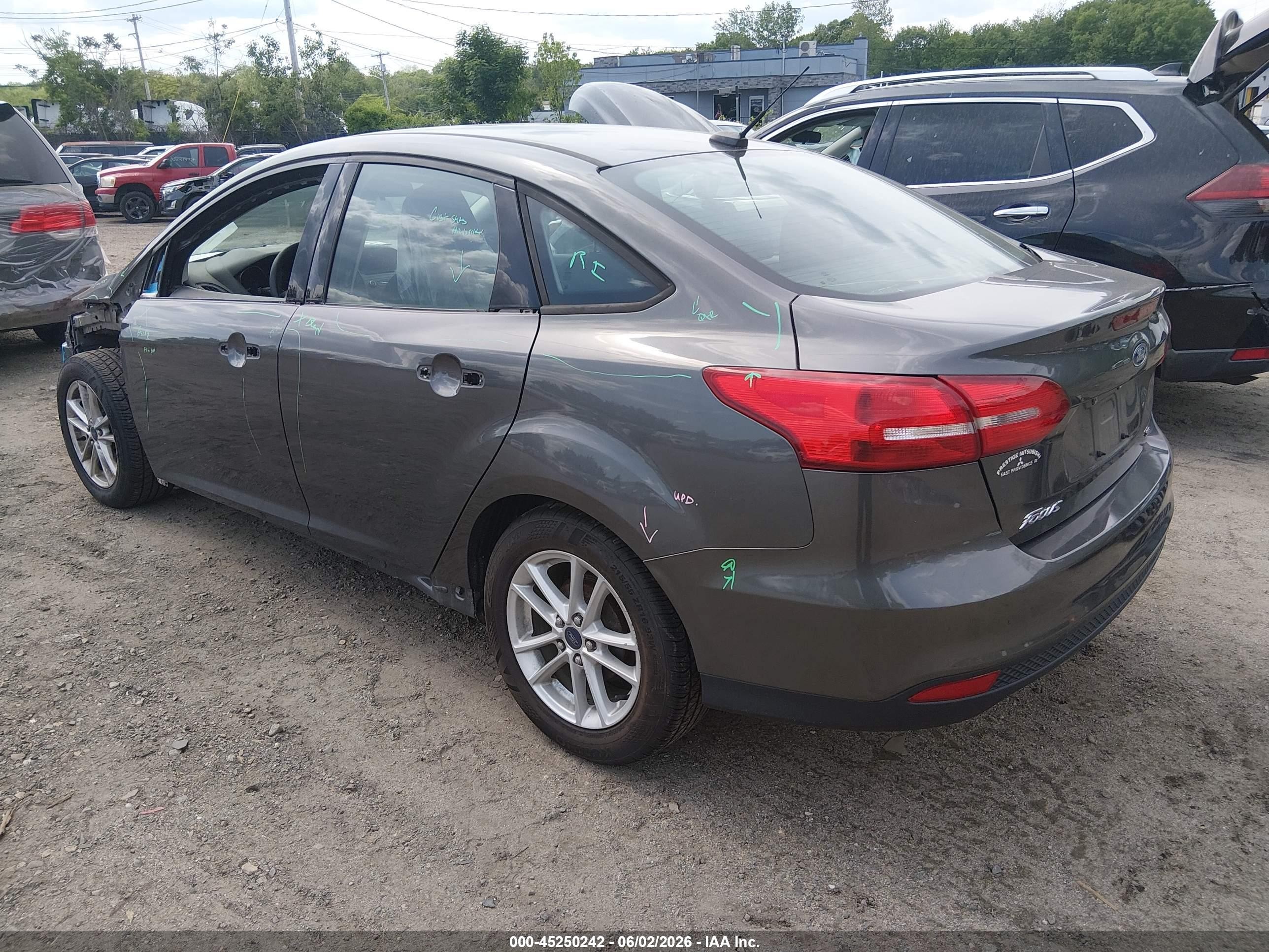 2016 Ford Focus Se Серый vin: 1FADP3F25GL239954