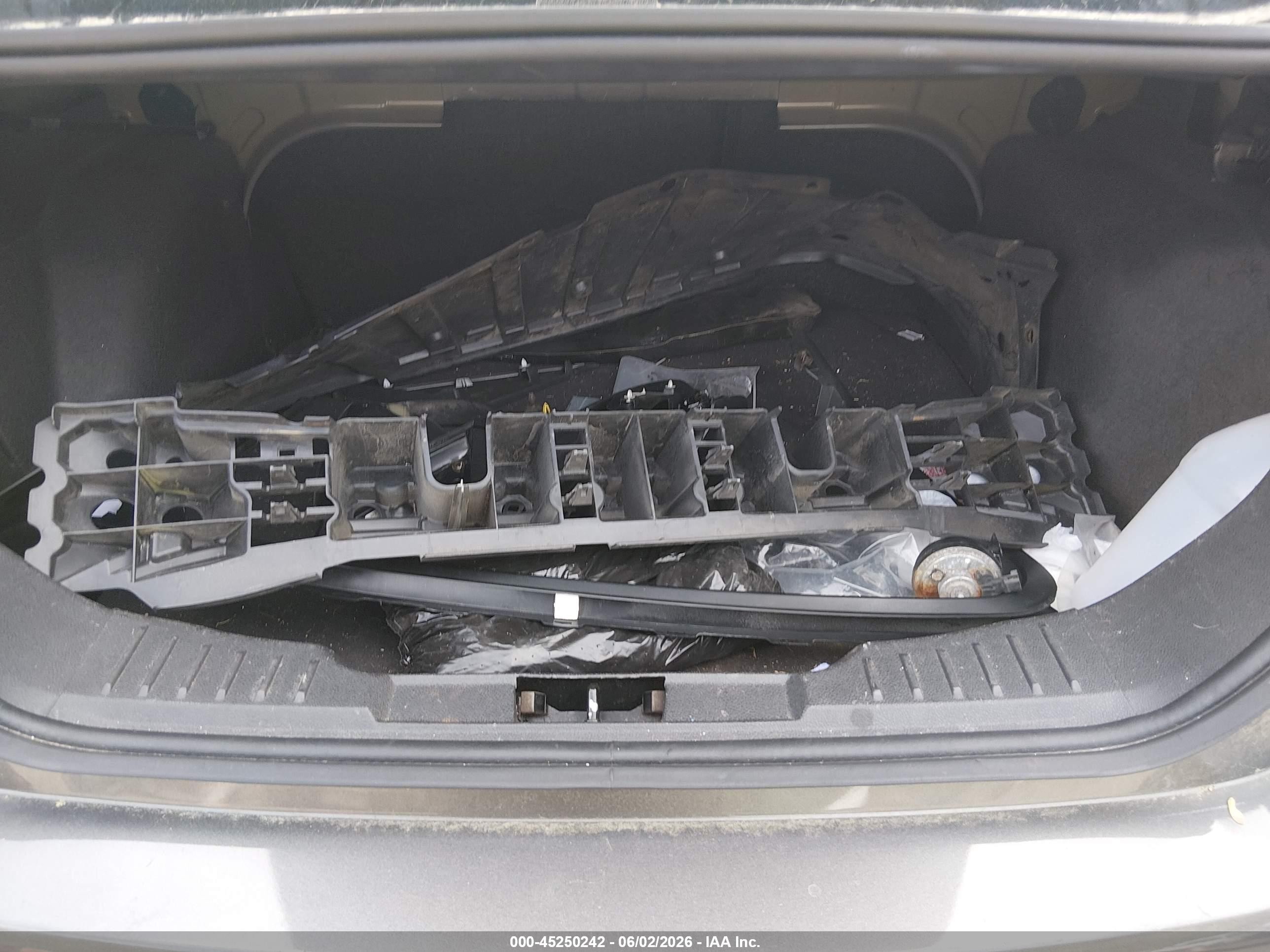 2016 Ford Focus Se Серый vin: 1FADP3F25GL239954