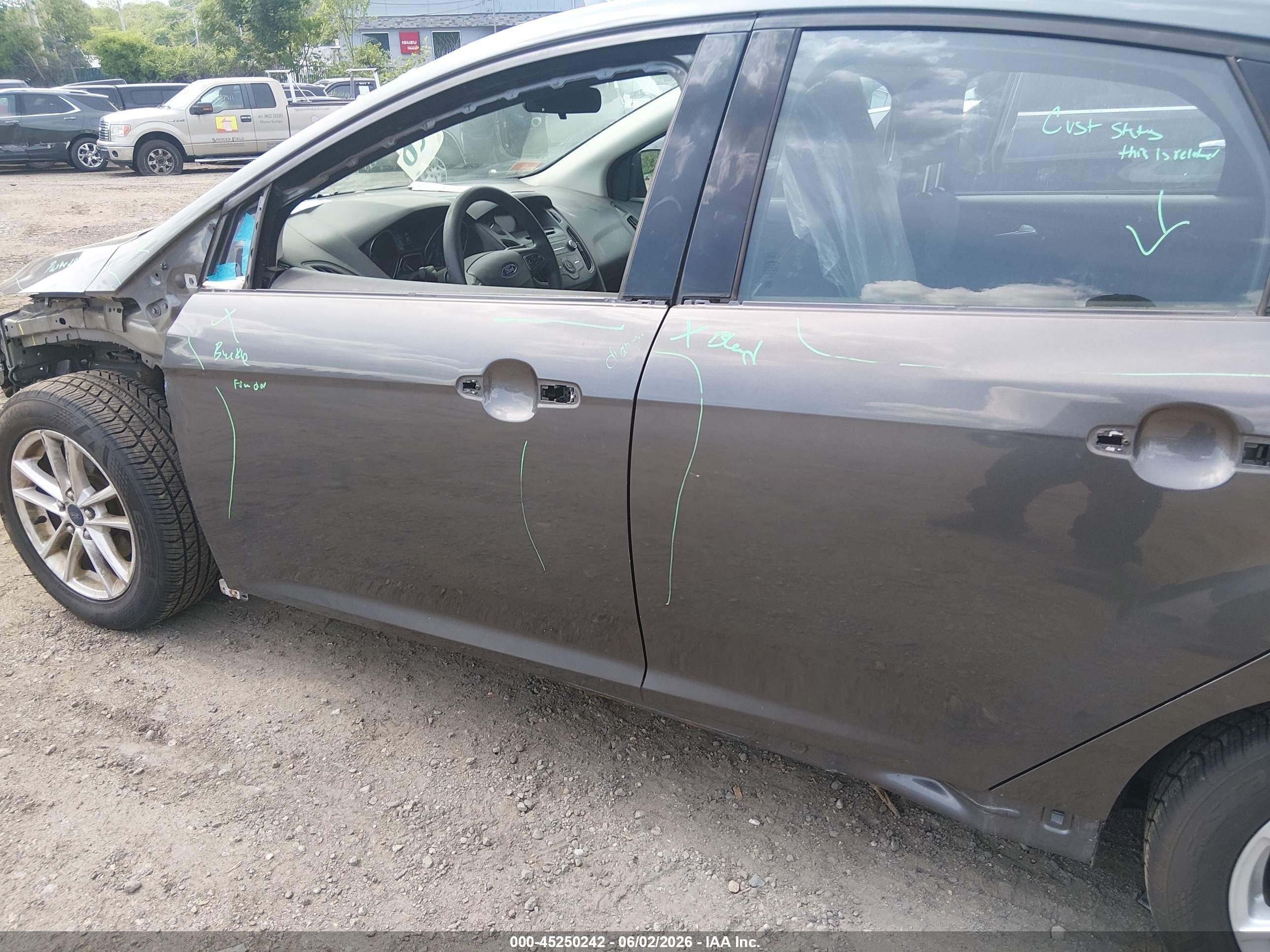 2016 Ford Focus Se Серый vin: 1FADP3F25GL239954