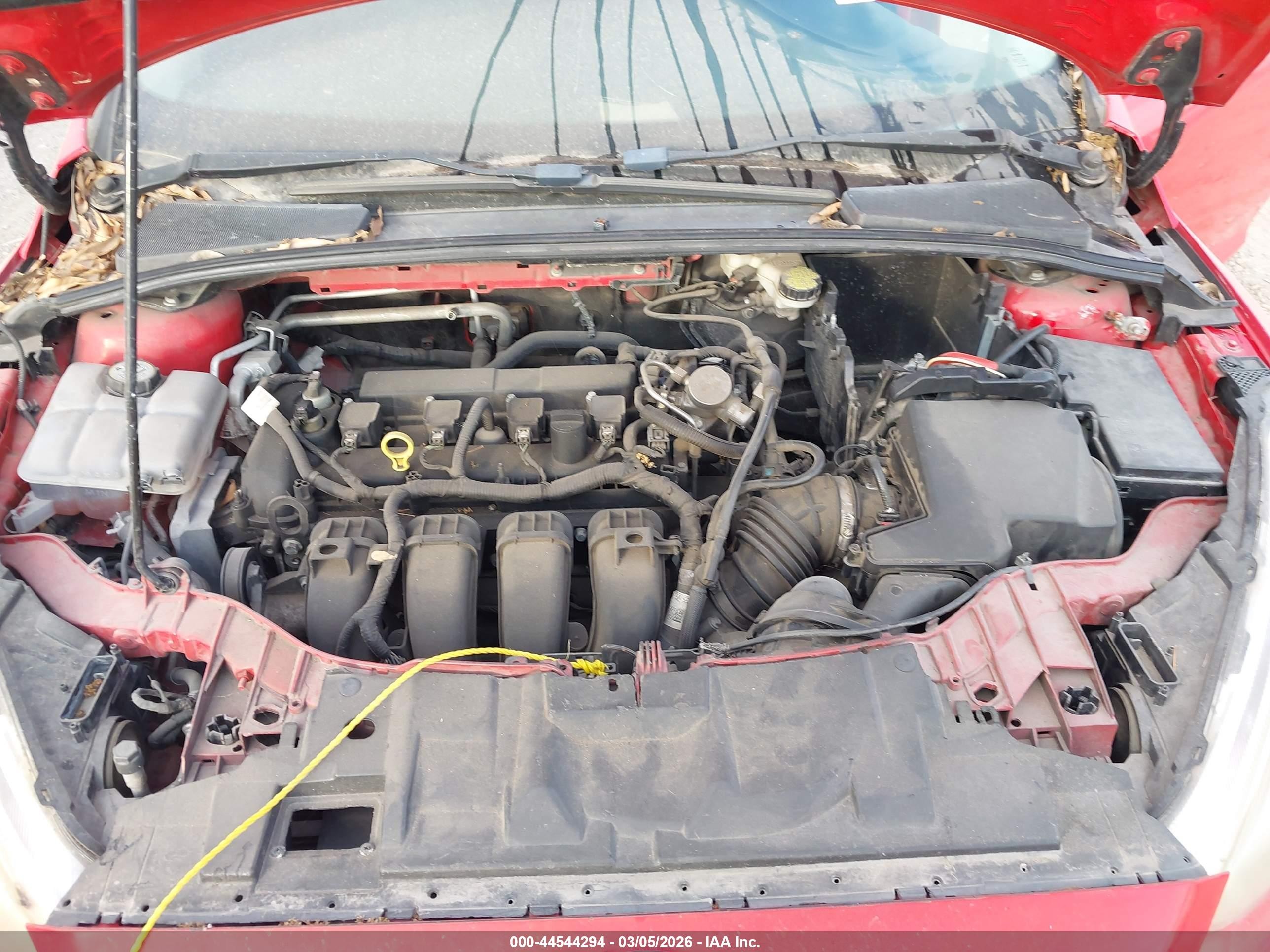2016 Ford Focus Se Красный vin: 1FADP3F25GL301322