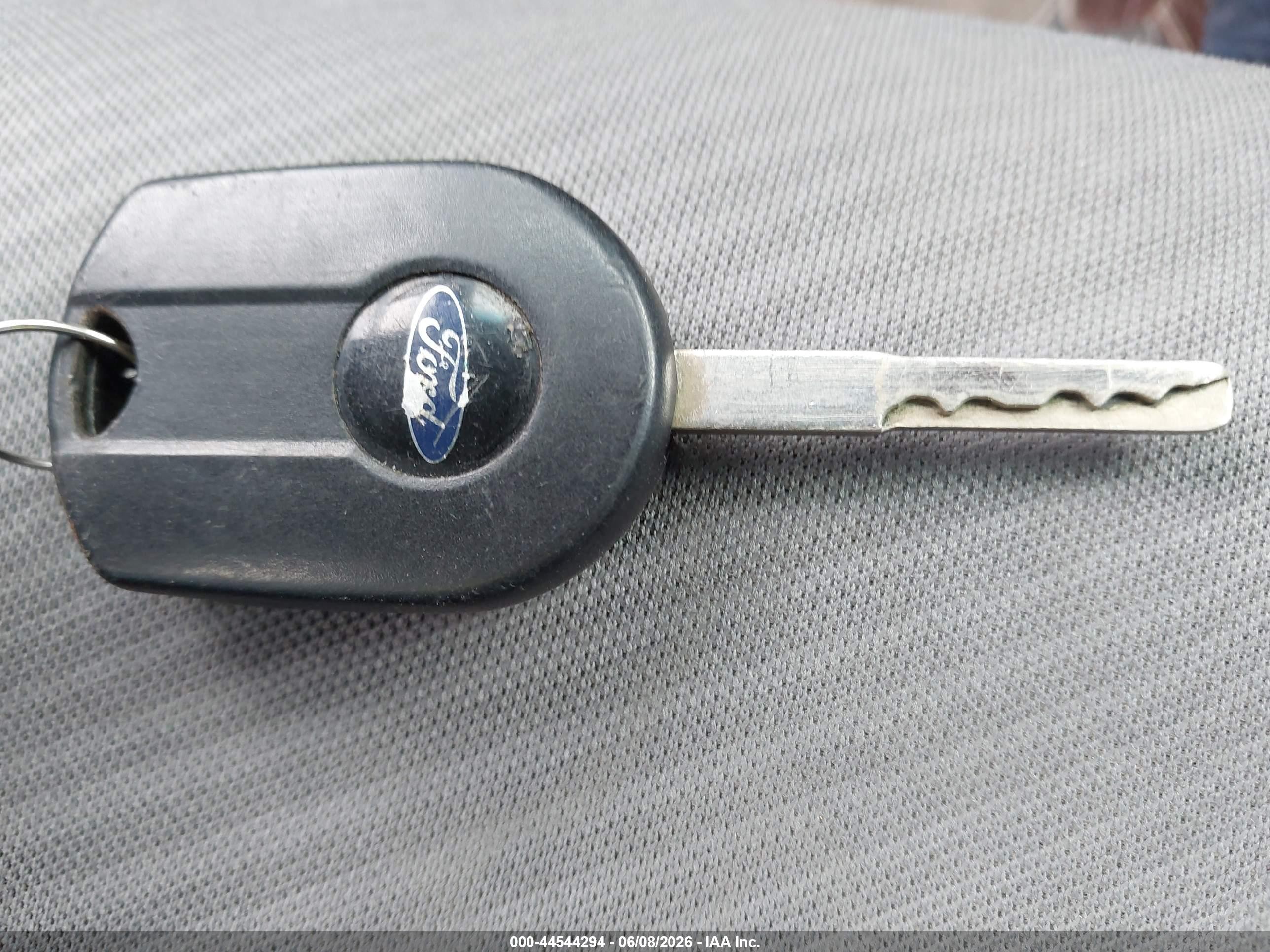 2016 Ford Focus Se Красный vin: 1FADP3F25GL301322