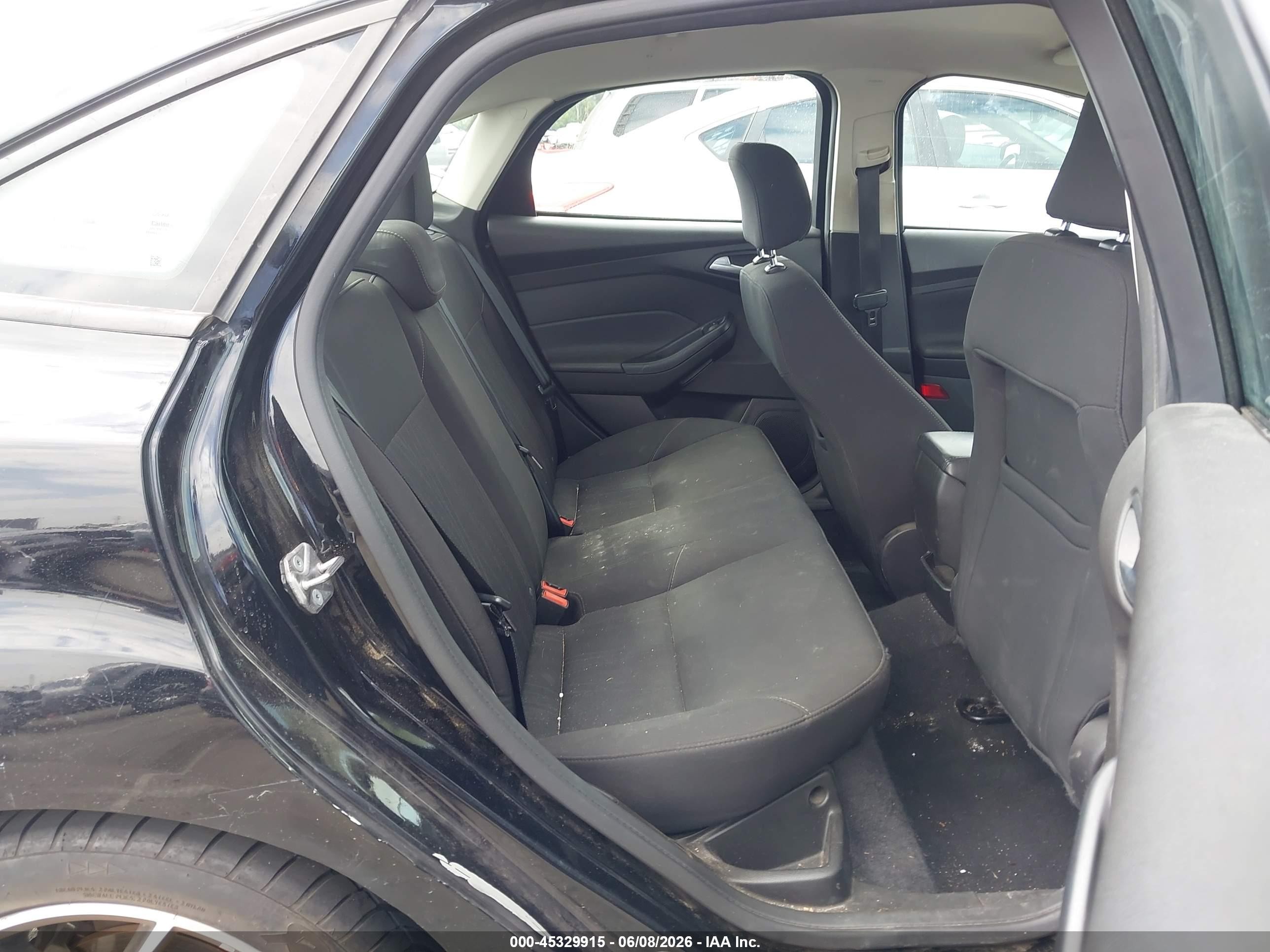 2016 Ford Focus Se Black vin: 1FADP3F25GL310392