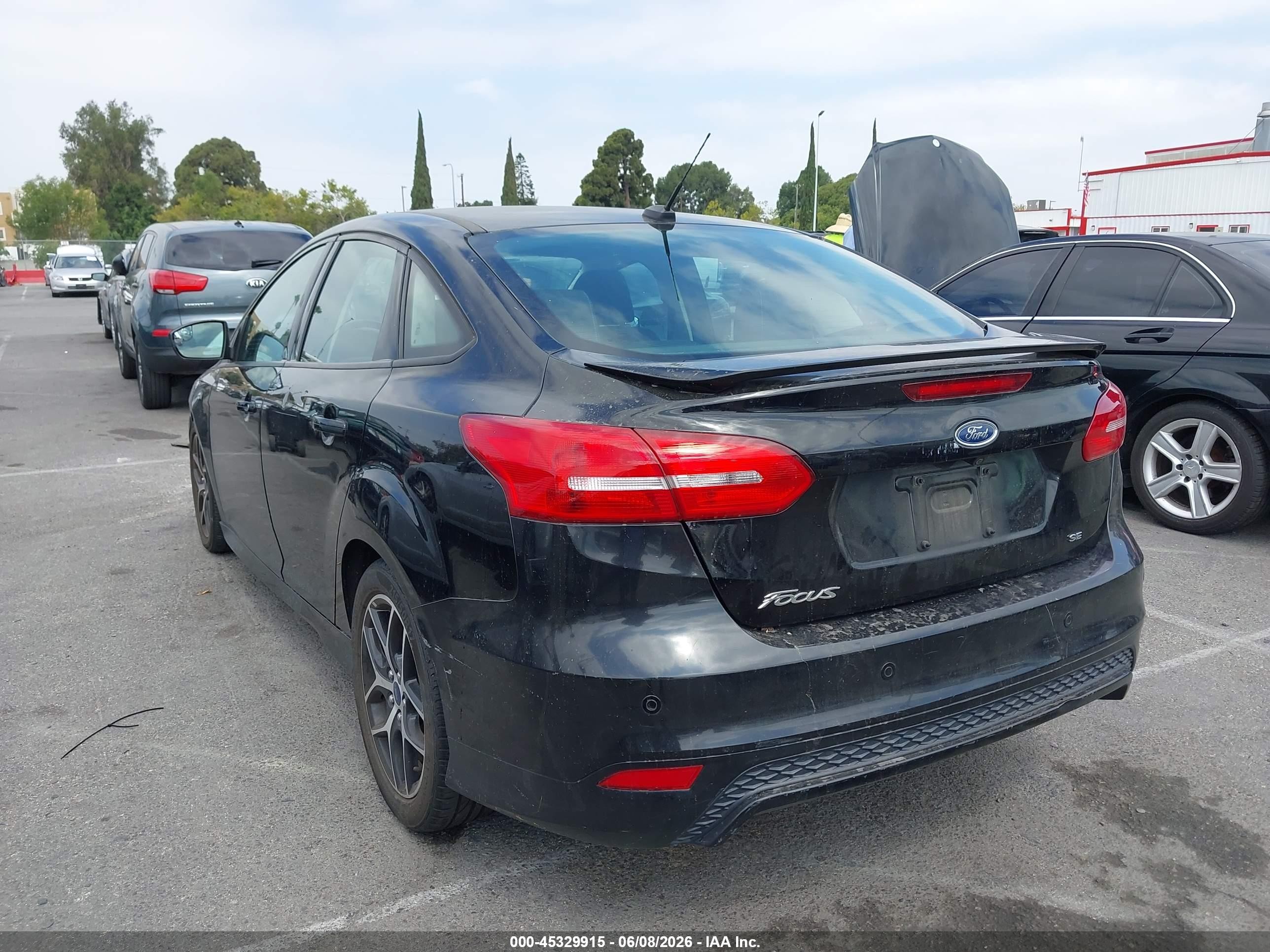 2016 Ford Focus Se Black vin: 1FADP3F25GL310392