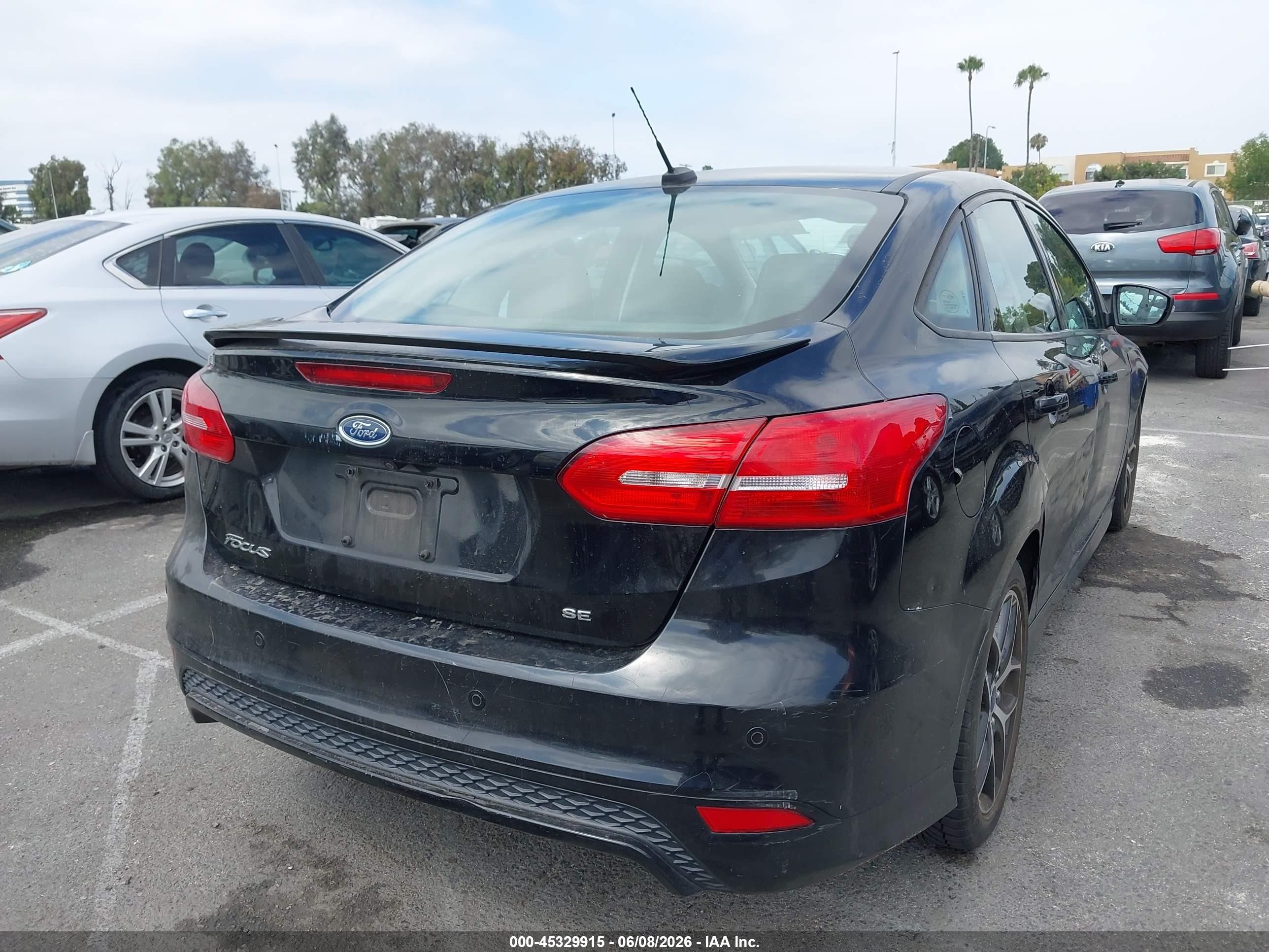 2016 Ford Focus Se Black vin: 1FADP3F25GL310392