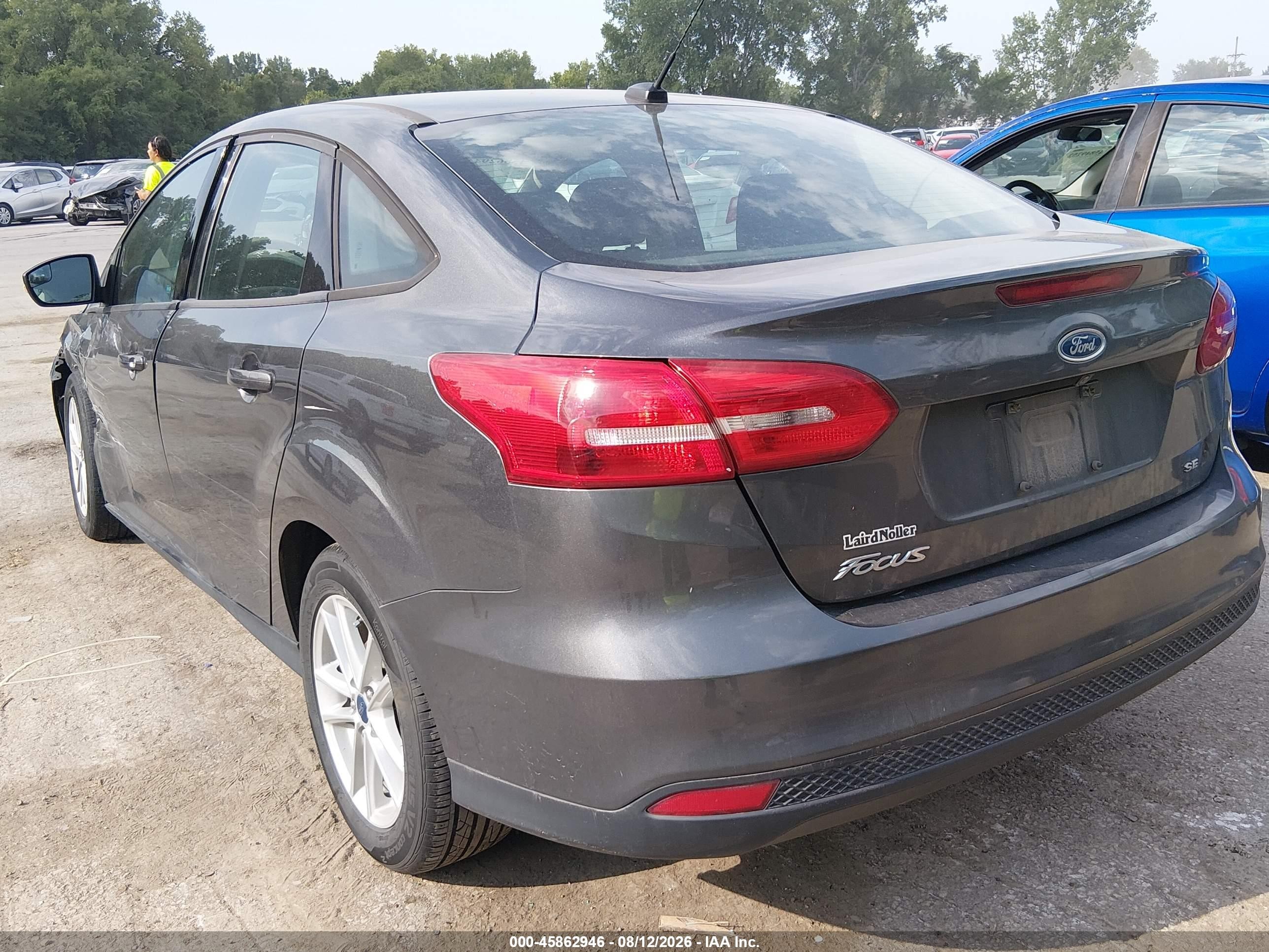 2017 Ford Focus Se Gray vin: 1FADP3F25HL221875
