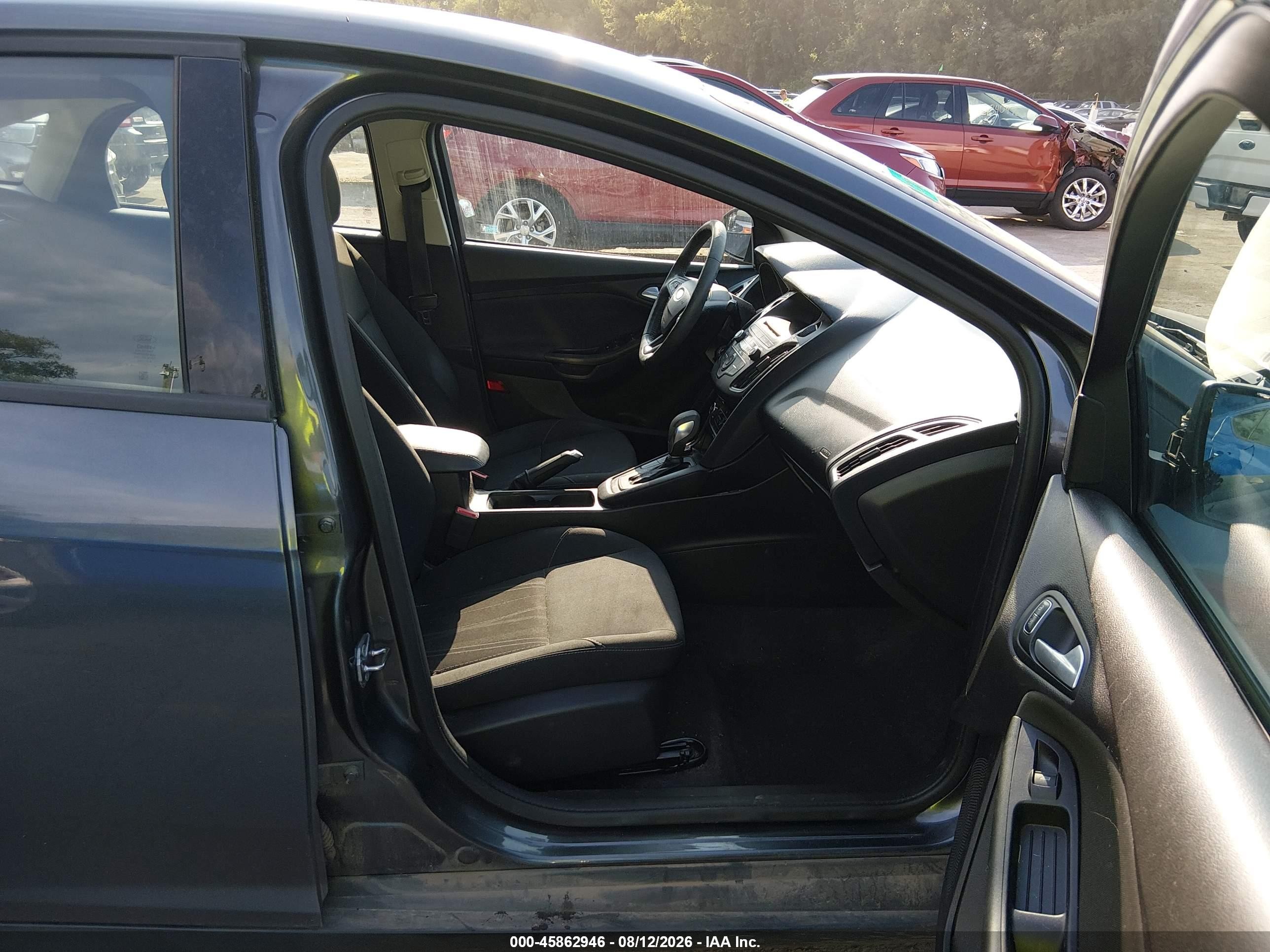 2017 Ford Focus Se Gray vin: 1FADP3F25HL221875