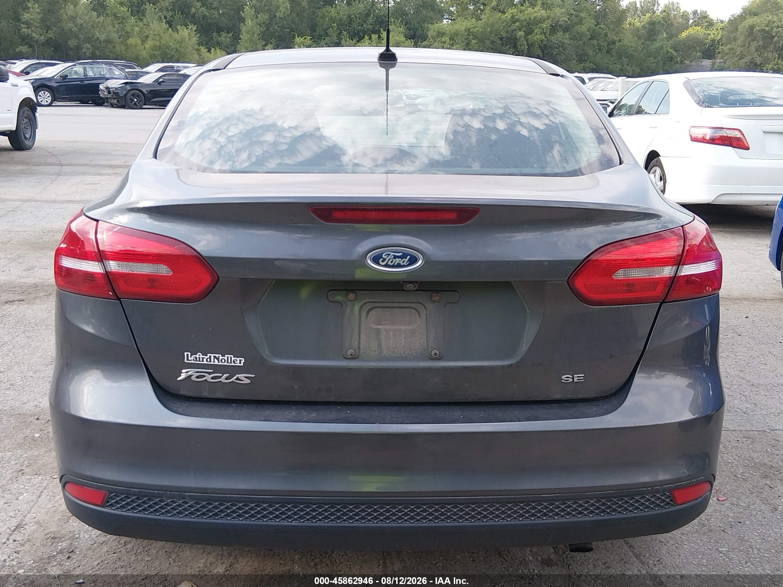 2017 Ford Focus Se Gray vin: 1FADP3F25HL221875