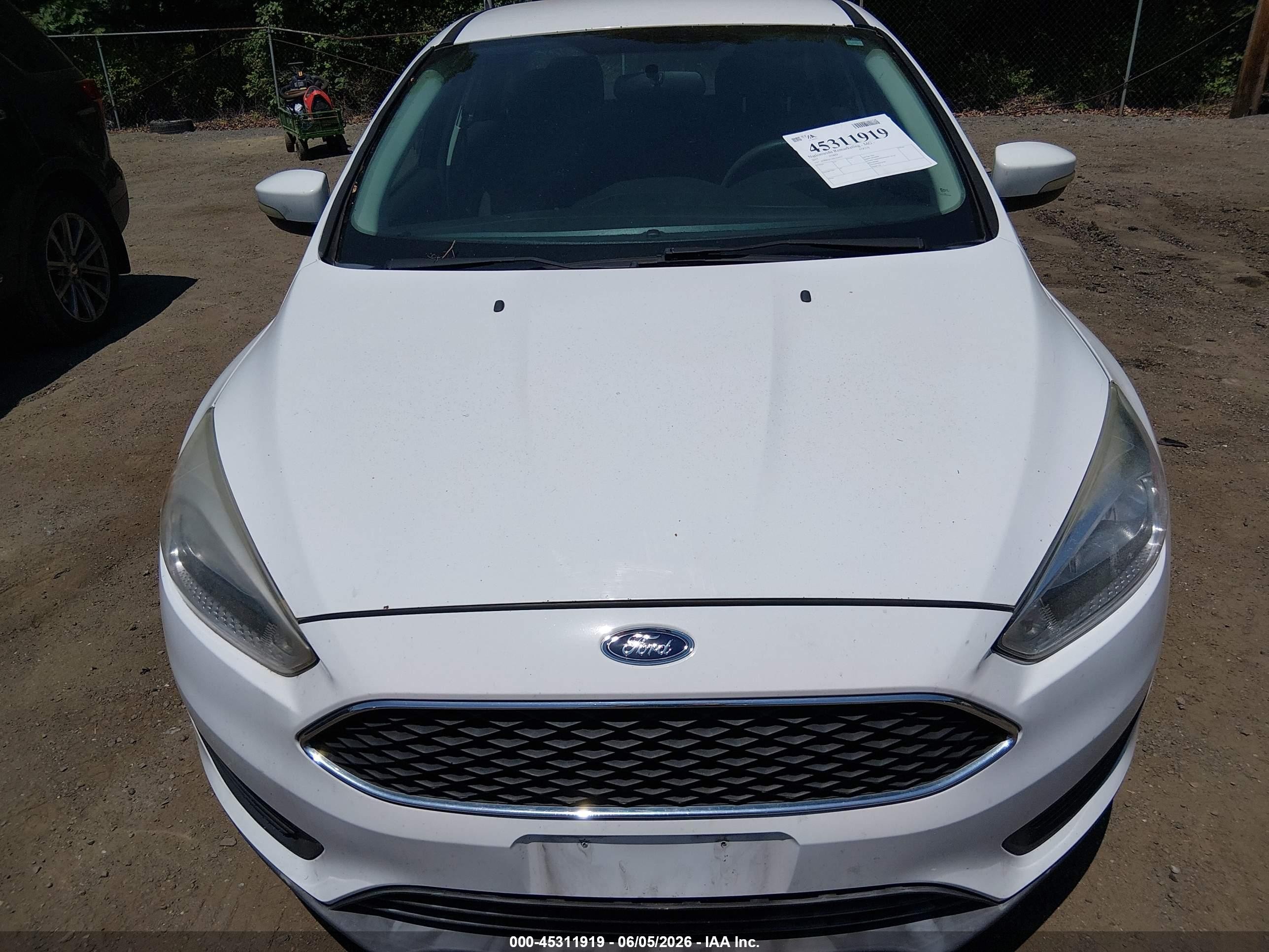 2017 Ford Focus Se White vin: 1FADP3F25HL336153