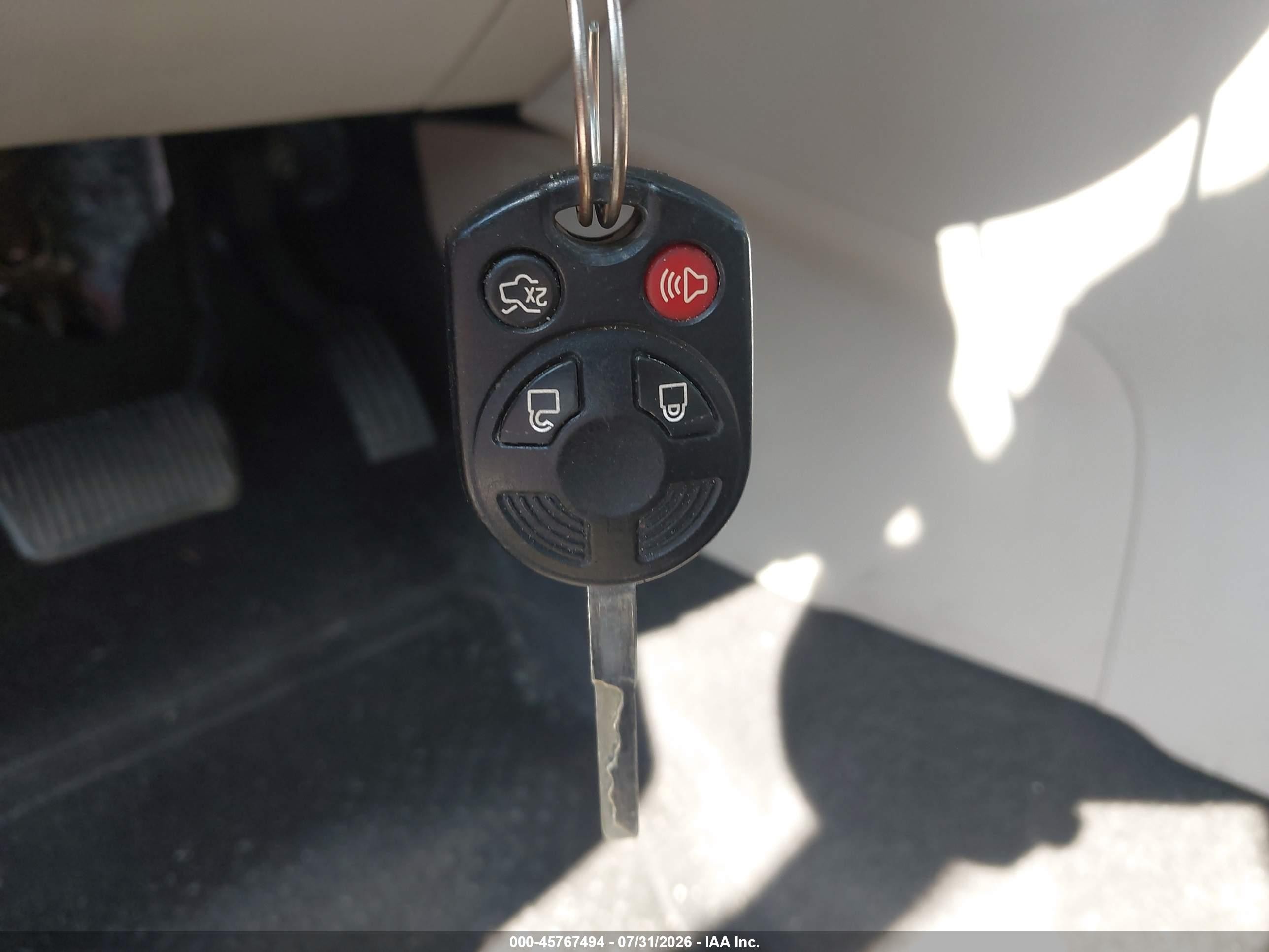 2018 Ford Focus Se Red vin: 1FADP3F25JL252257