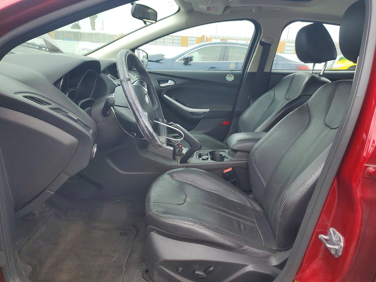 2013 Ford Focus Se Красный vin: 1FADP3F26DL110794