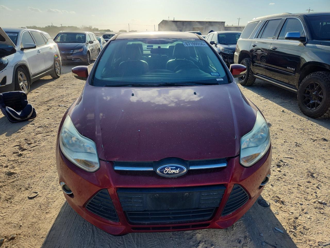 2013 Ford Focus Se Maroon vin: 1FADP3F26DL116160
