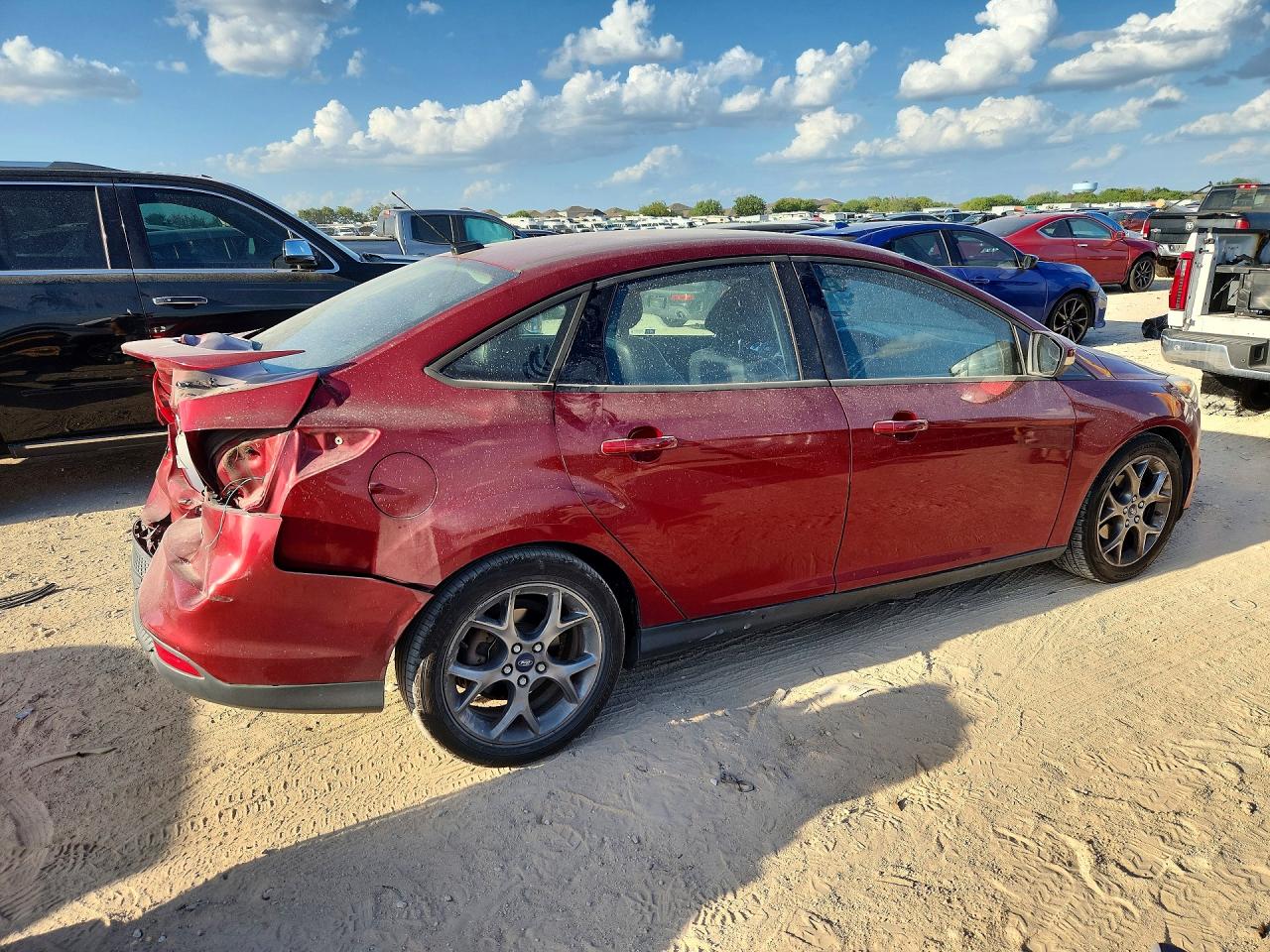 2013 Ford Focus Se Maroon vin: 1FADP3F26DL116160