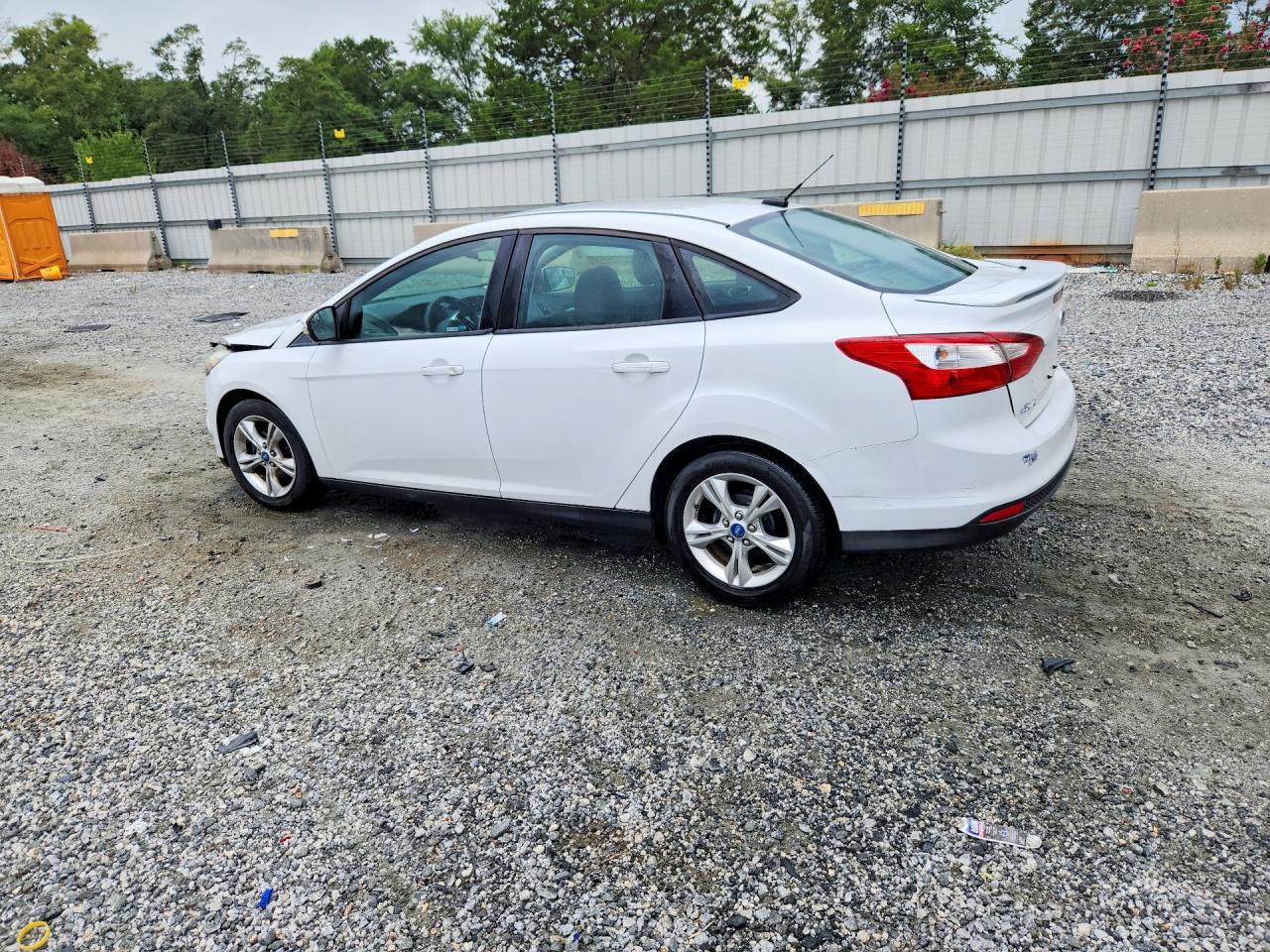 2013 Ford Focus Se Белый vin: 1FADP3F26DL125134