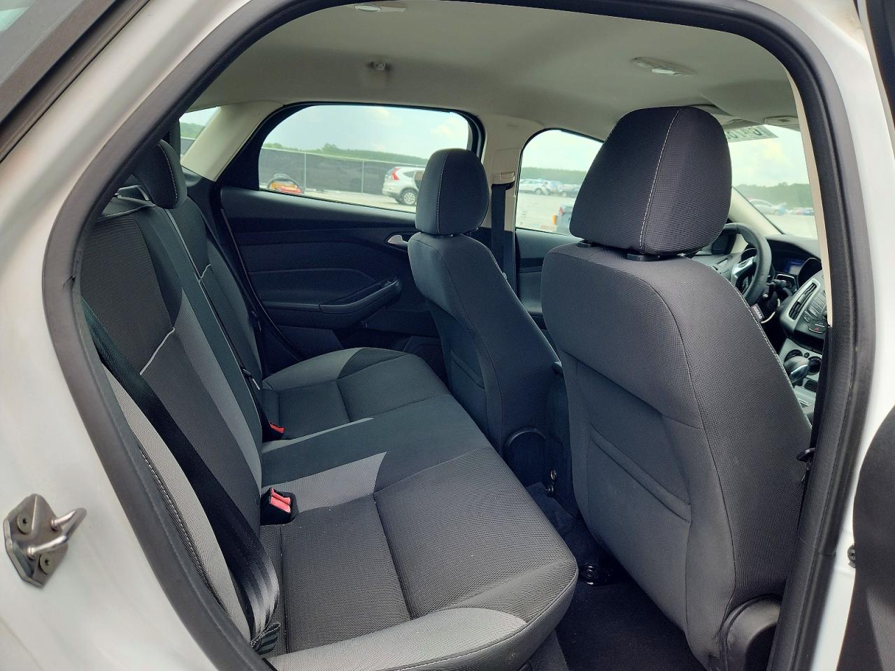 2013 Ford Focus Se Белый vin: 1FADP3F26DL125134