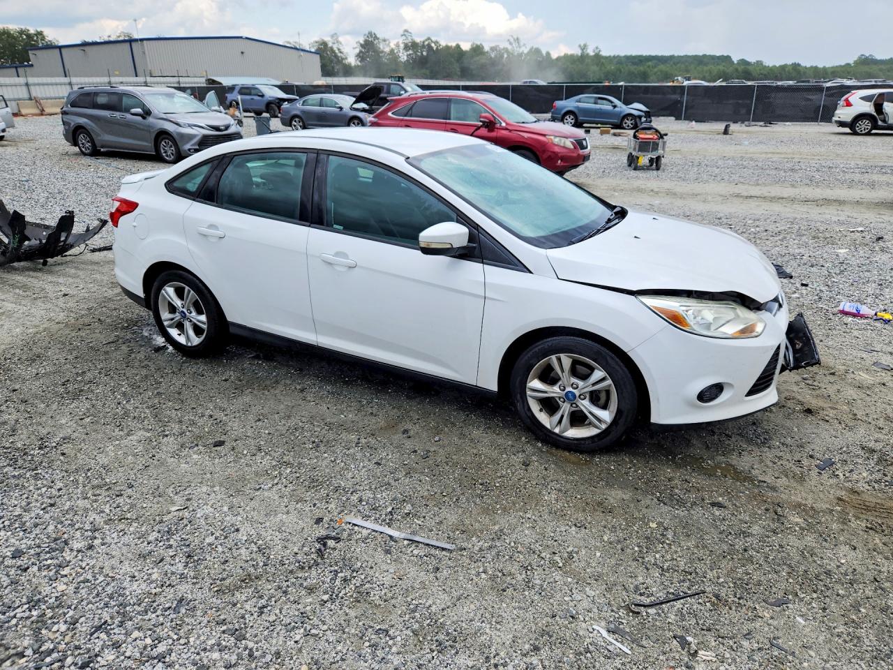 2013 Ford Focus Se Белый vin: 1FADP3F26DL125134