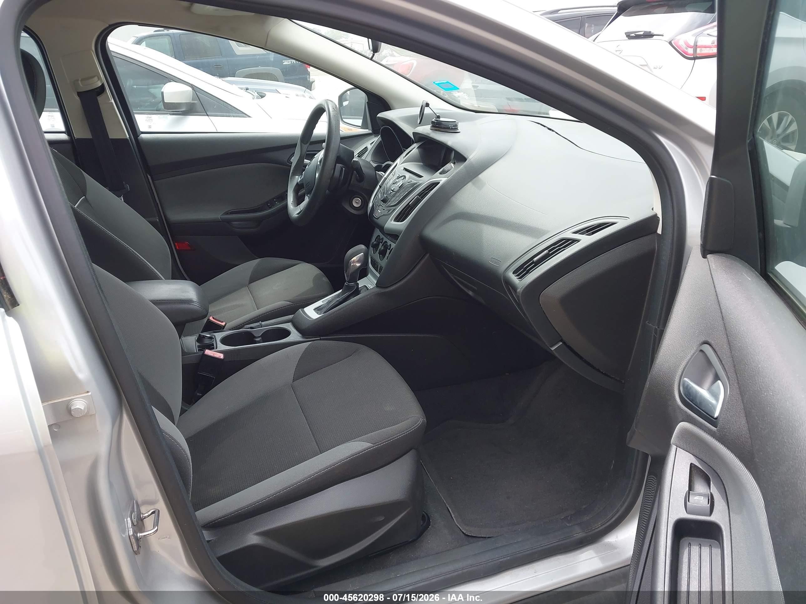 2013 Ford Focus Se Silver vin: 1FADP3F26DL158778