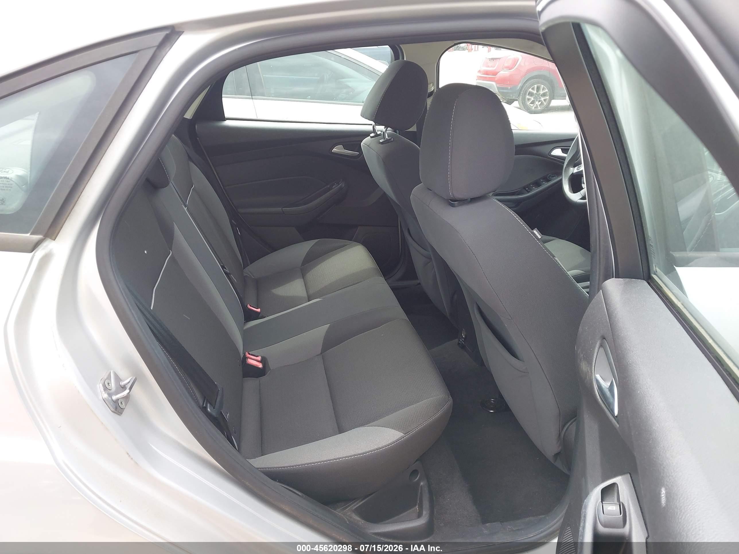 2013 Ford Focus Se Silver vin: 1FADP3F26DL158778
