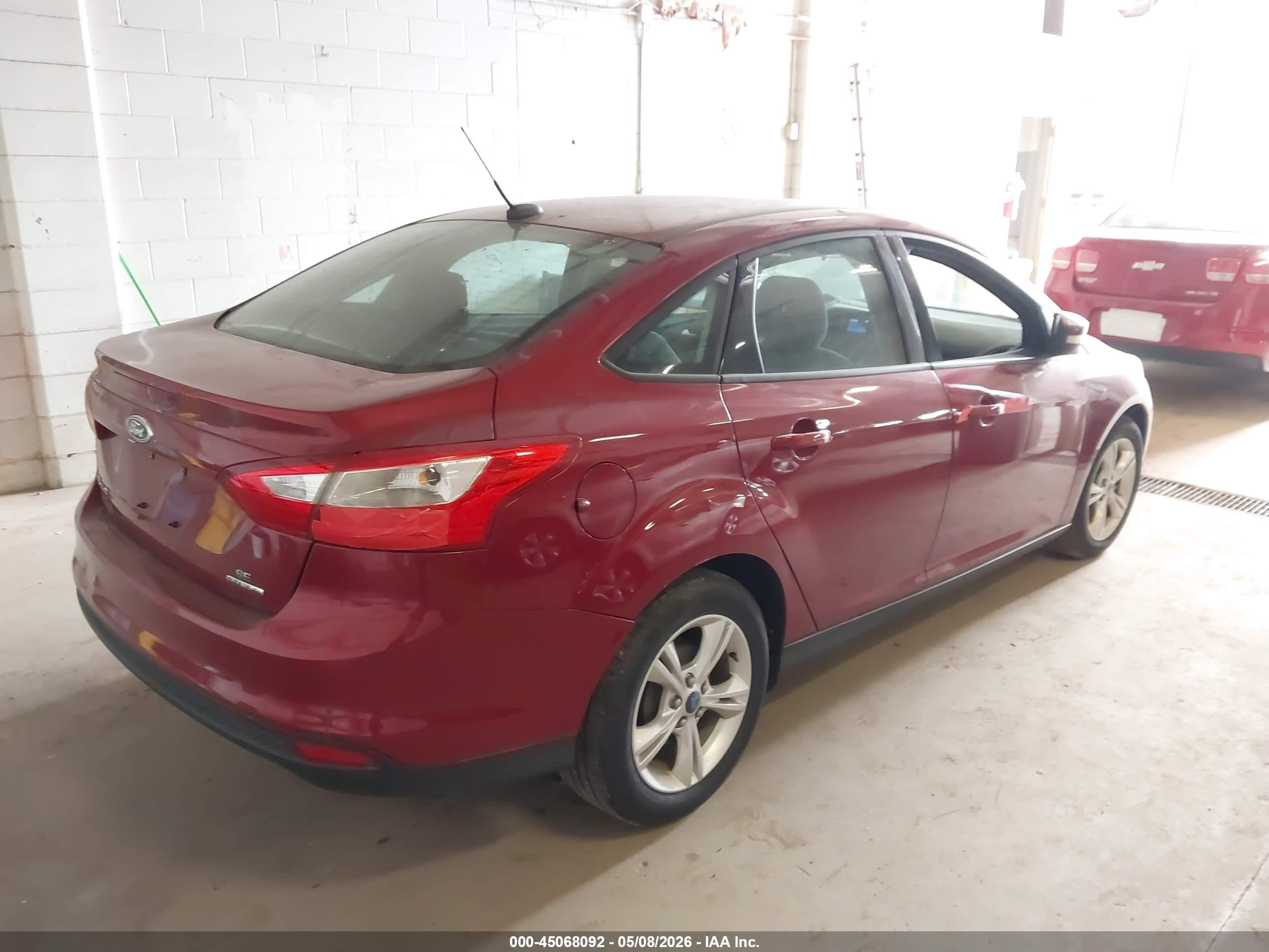 2013 Ford Focus Se Красный vin: 1FADP3F26DL189920