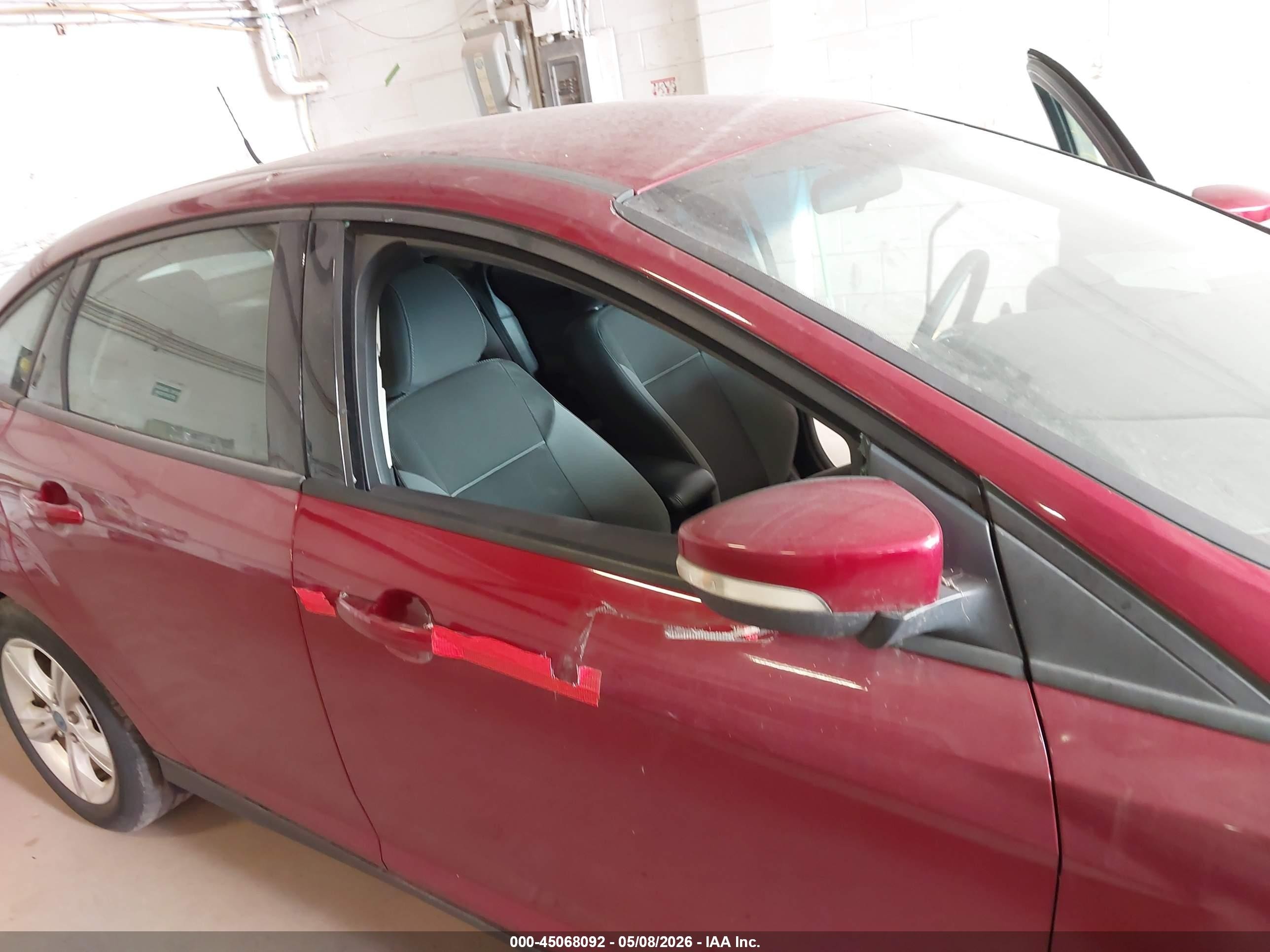 2013 Ford Focus Se Красный vin: 1FADP3F26DL189920