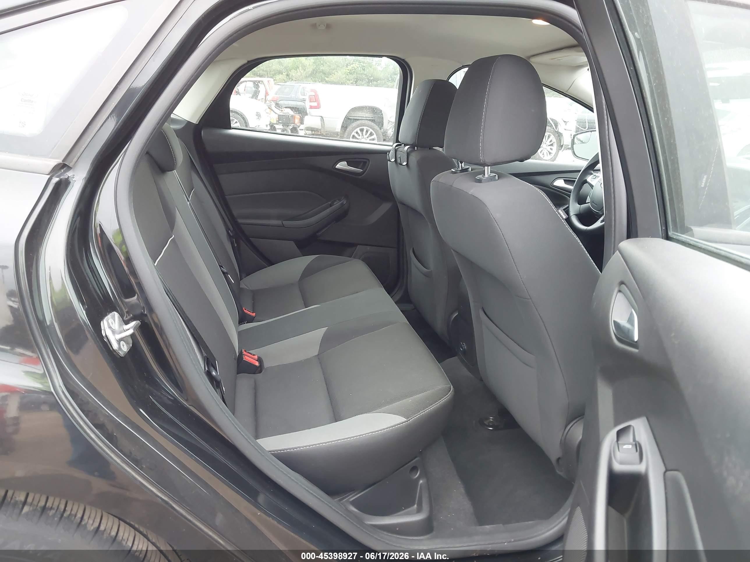 2013 Ford Focus Se Black vin: 1FADP3F26DL250568