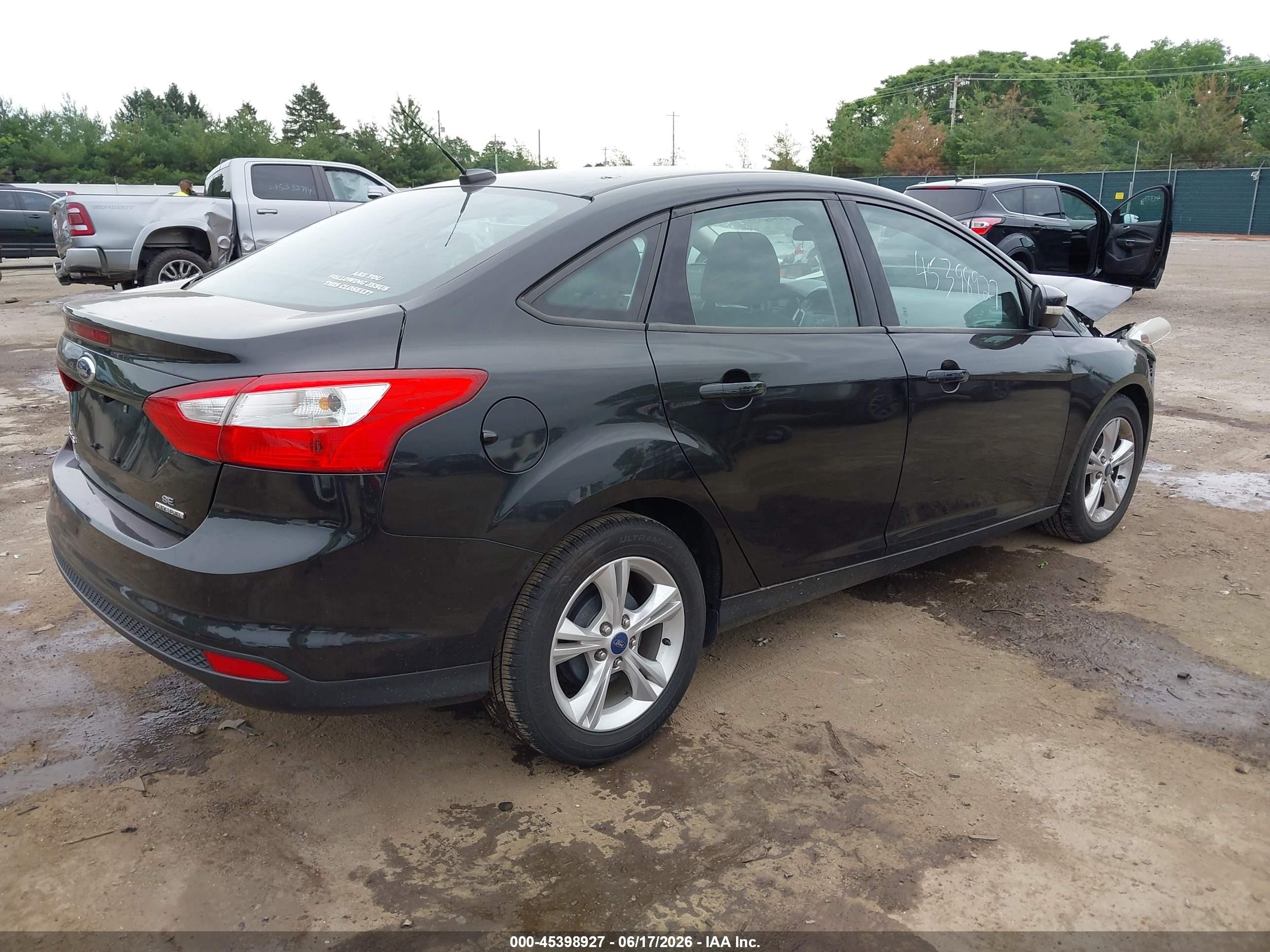 2013 Ford Focus Se Black vin: 1FADP3F26DL250568