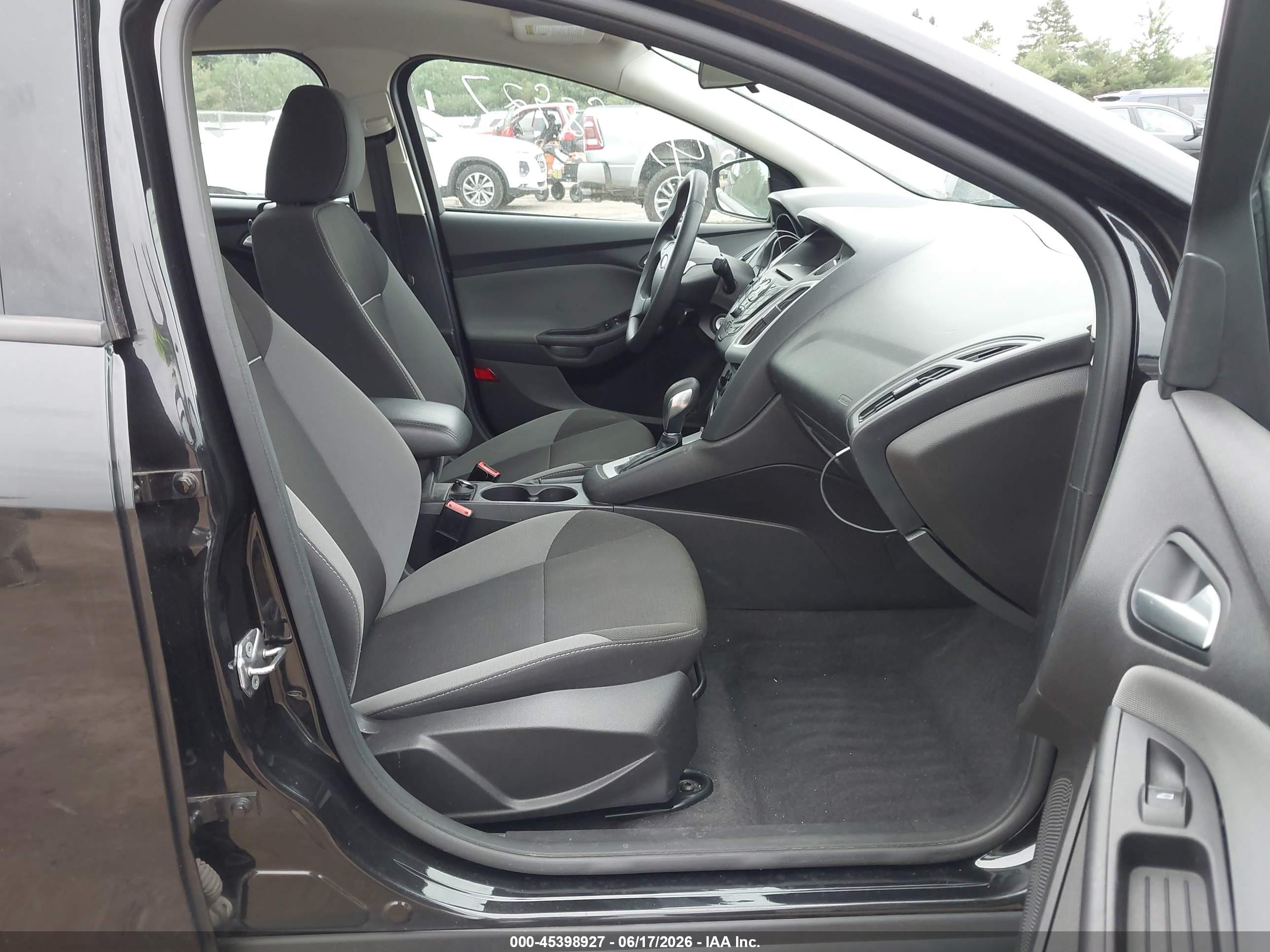 2013 Ford Focus Se Black vin: 1FADP3F26DL250568