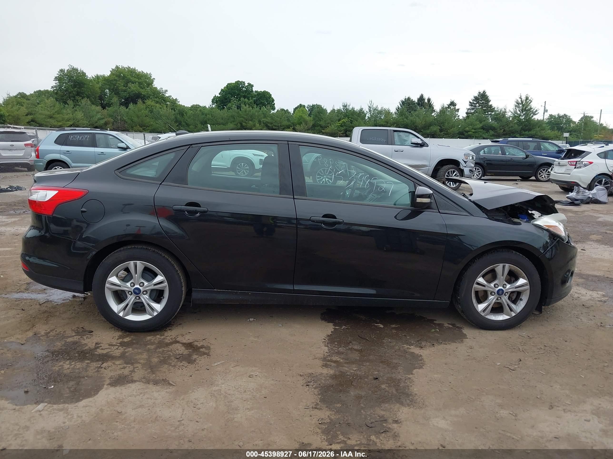 2013 Ford Focus Se Black vin: 1FADP3F26DL250568