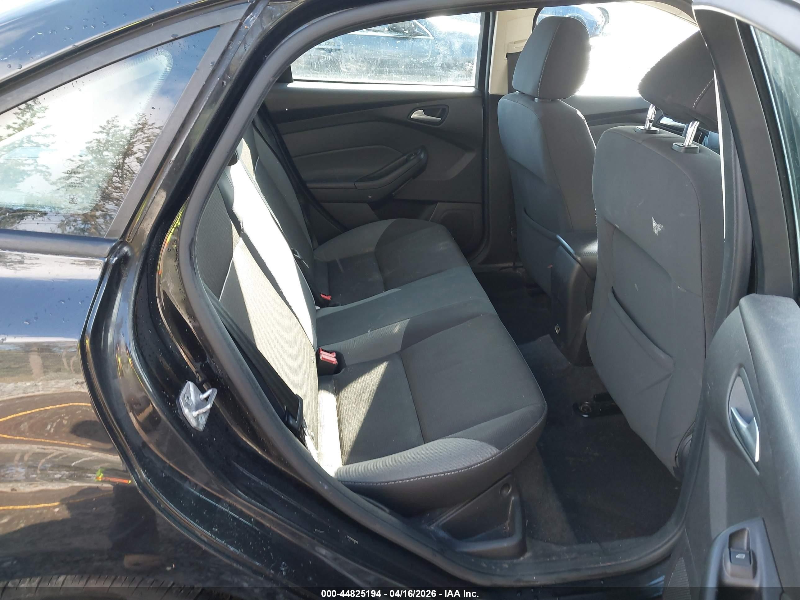 2013 Ford Focus Se Black vin: 1FADP3F26DL289998