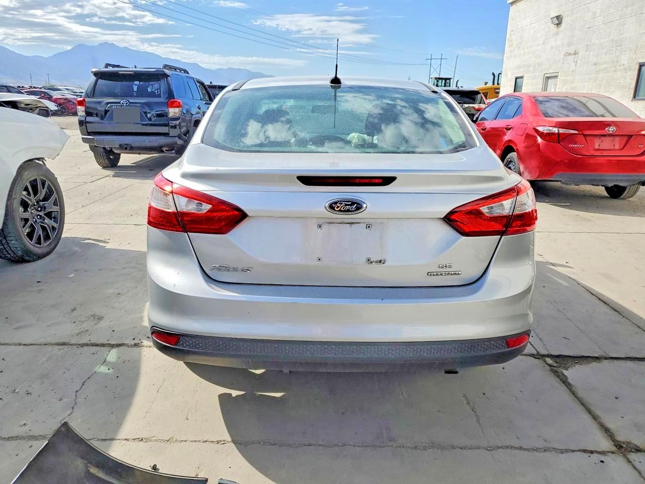 2013 Ford Focus Se Silver vin: 1FADP3F26DL323065