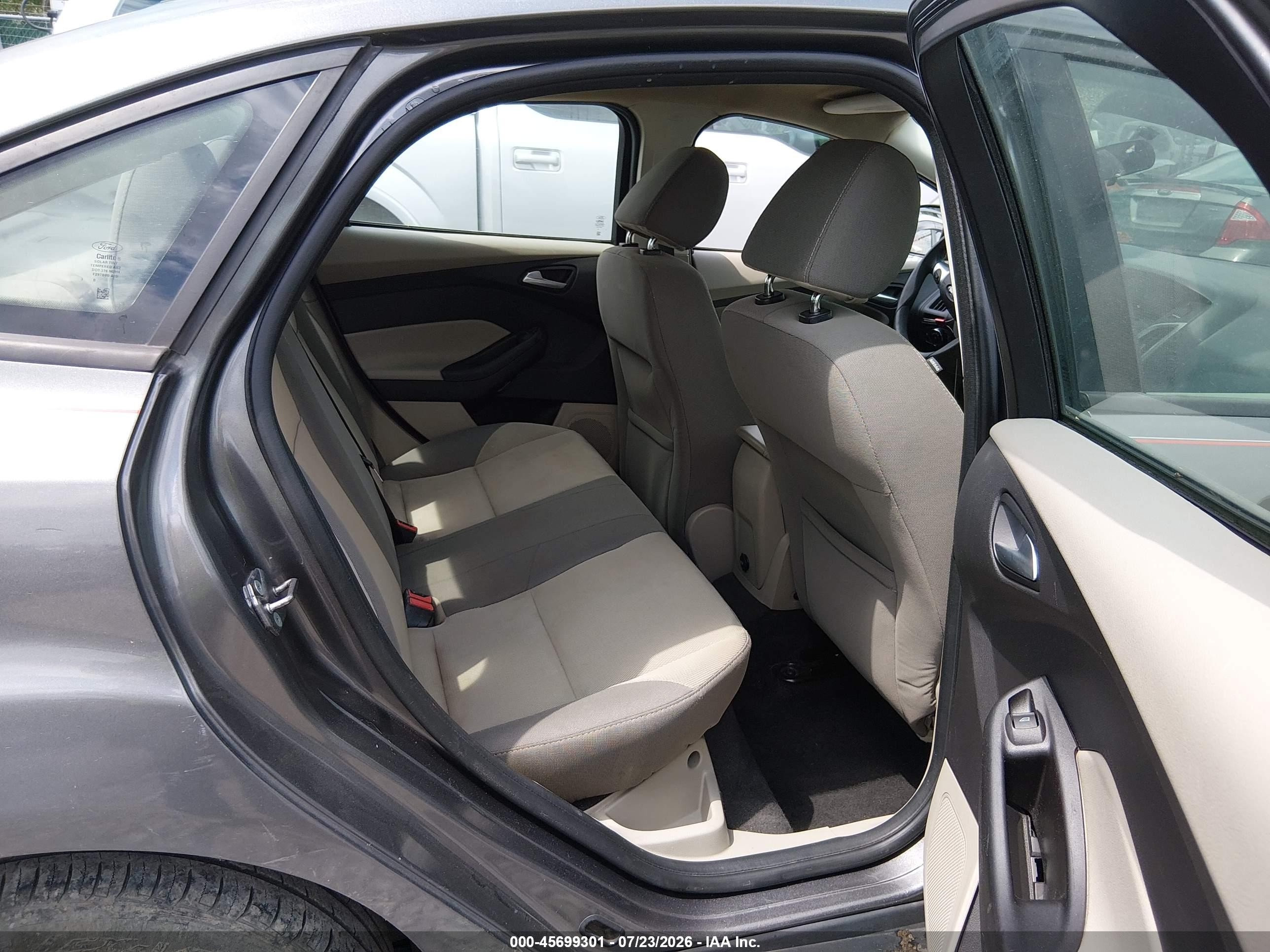 2013 Ford Focus Se Gray vin: 1FADP3F26DL323535