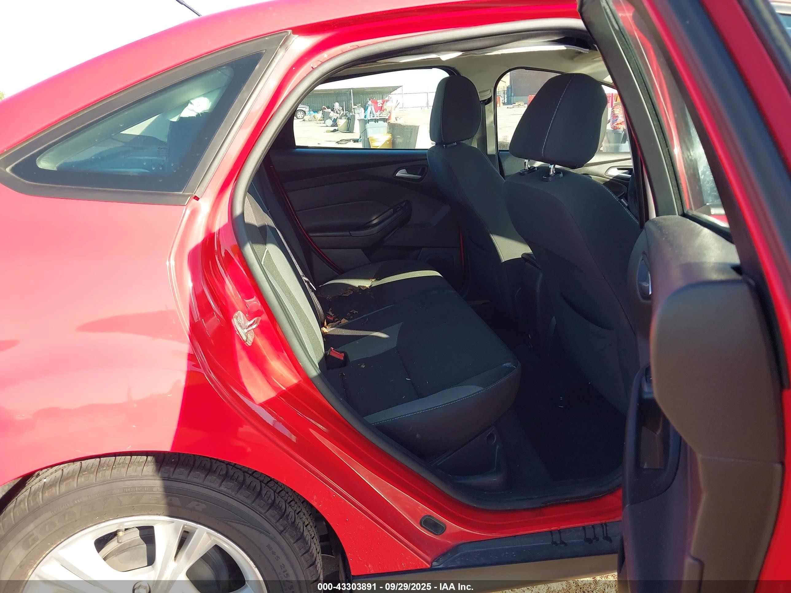 2013 Ford Focus Se Red vin: 1FADP3F26DL333773