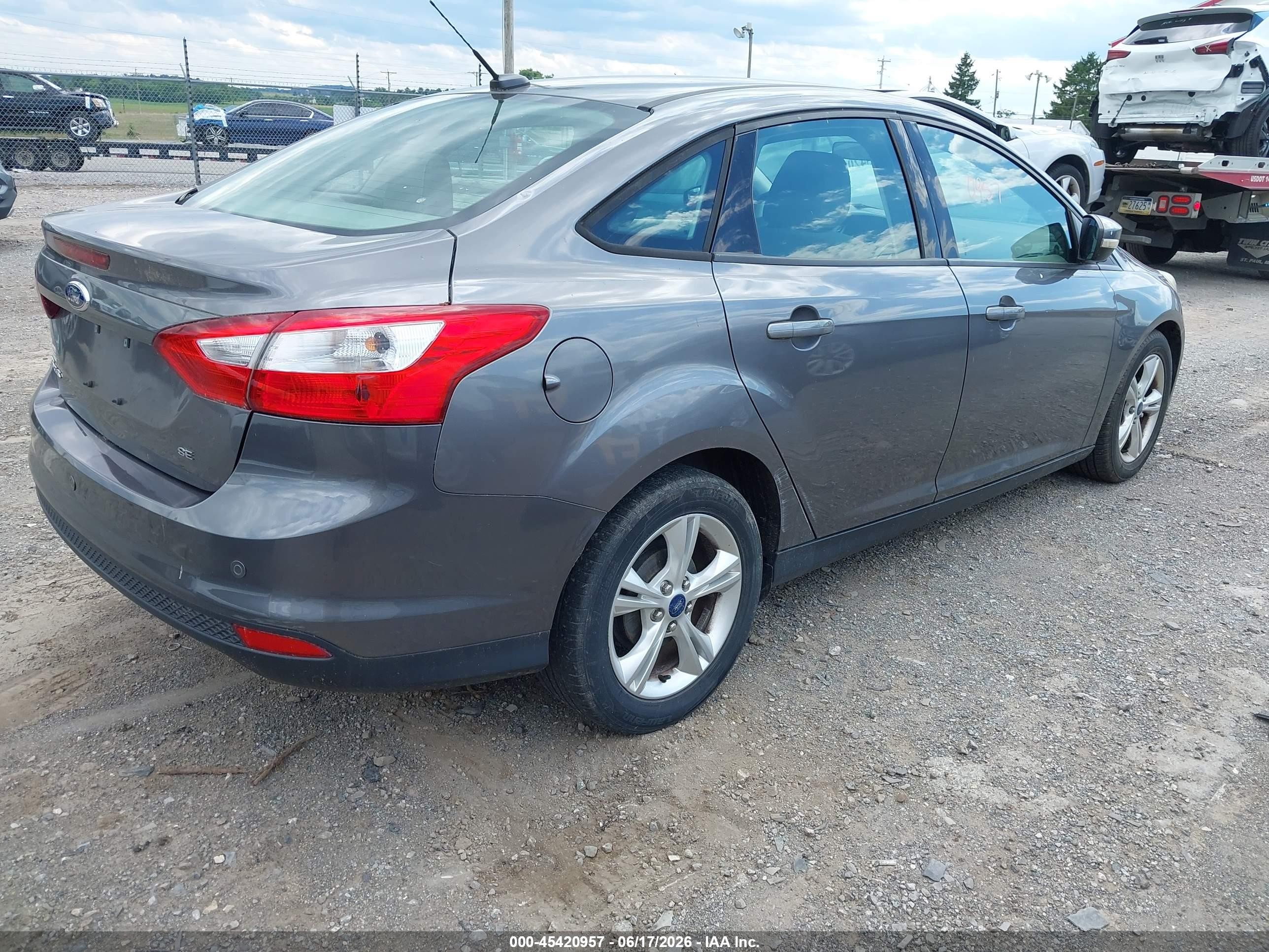 2013 Ford Focus Se Gray vin: 1FADP3F26DL338164