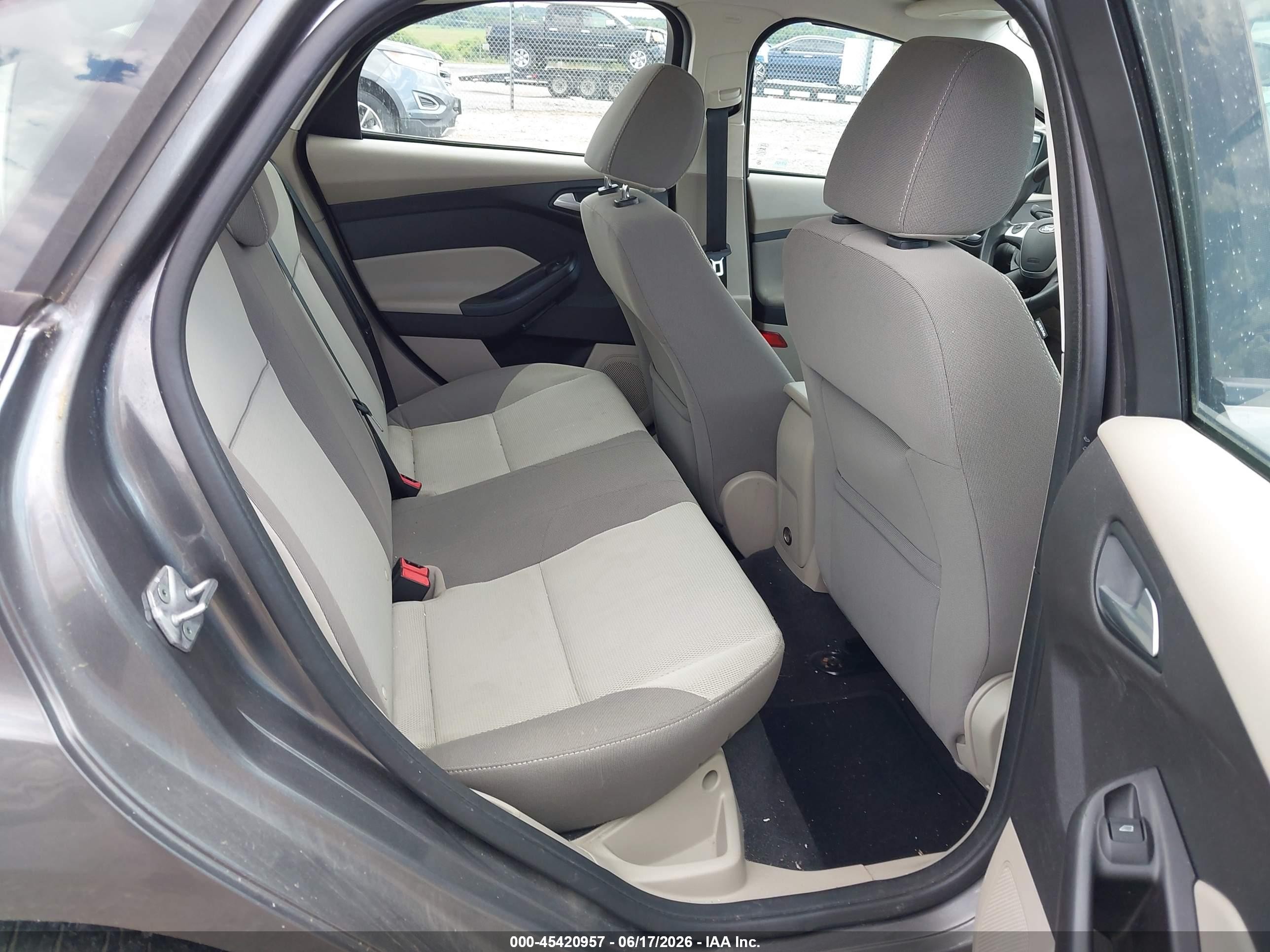 2013 Ford Focus Se Gray vin: 1FADP3F26DL338164