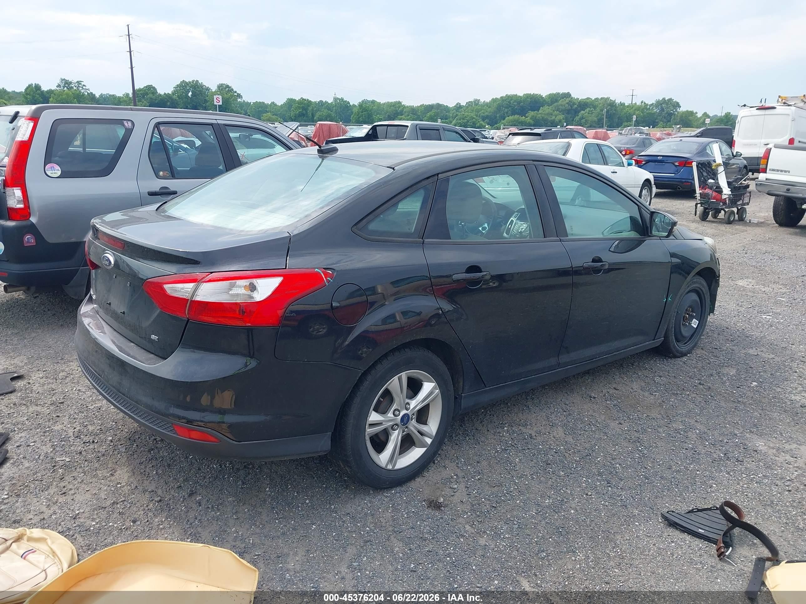 2013 Ford Focus Se Черный vin: 1FADP3F26DL343171