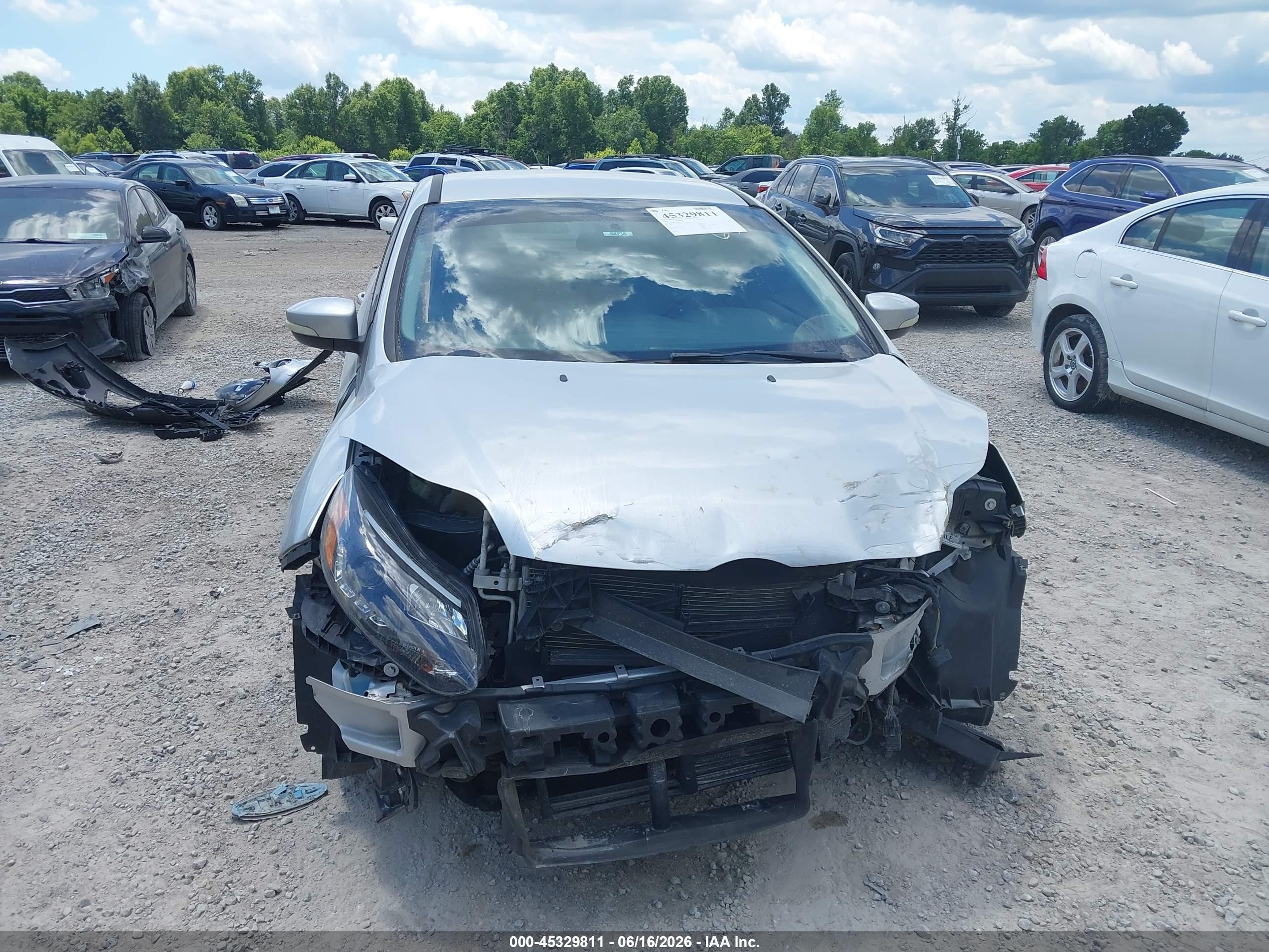 2013 Ford Focus Se Silver vin: 1FADP3F26DL353747