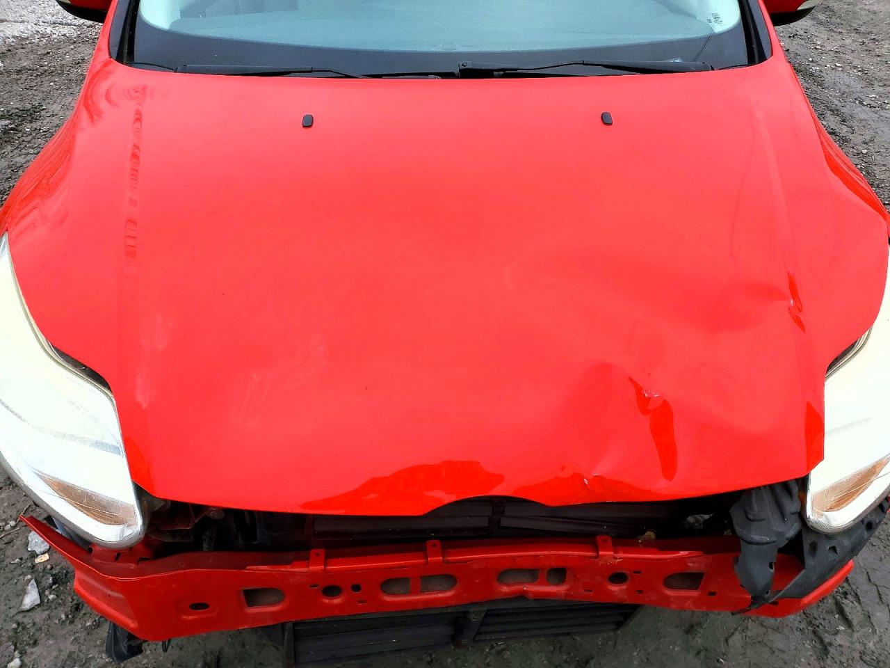 2014 Ford Focus Se Red vin: 1FADP3F26EL106598