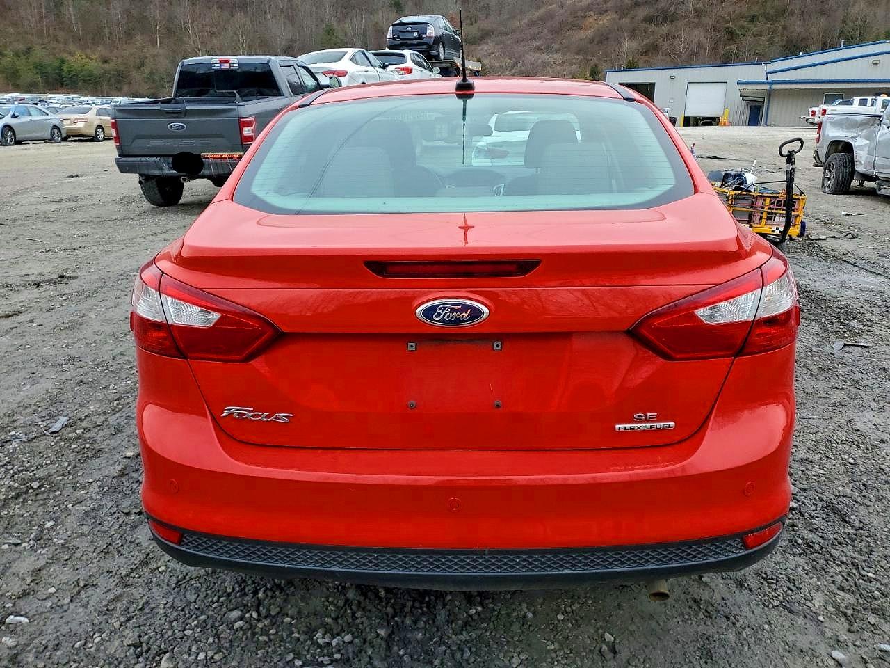 2014 Ford Focus Se Red vin: 1FADP3F26EL106598