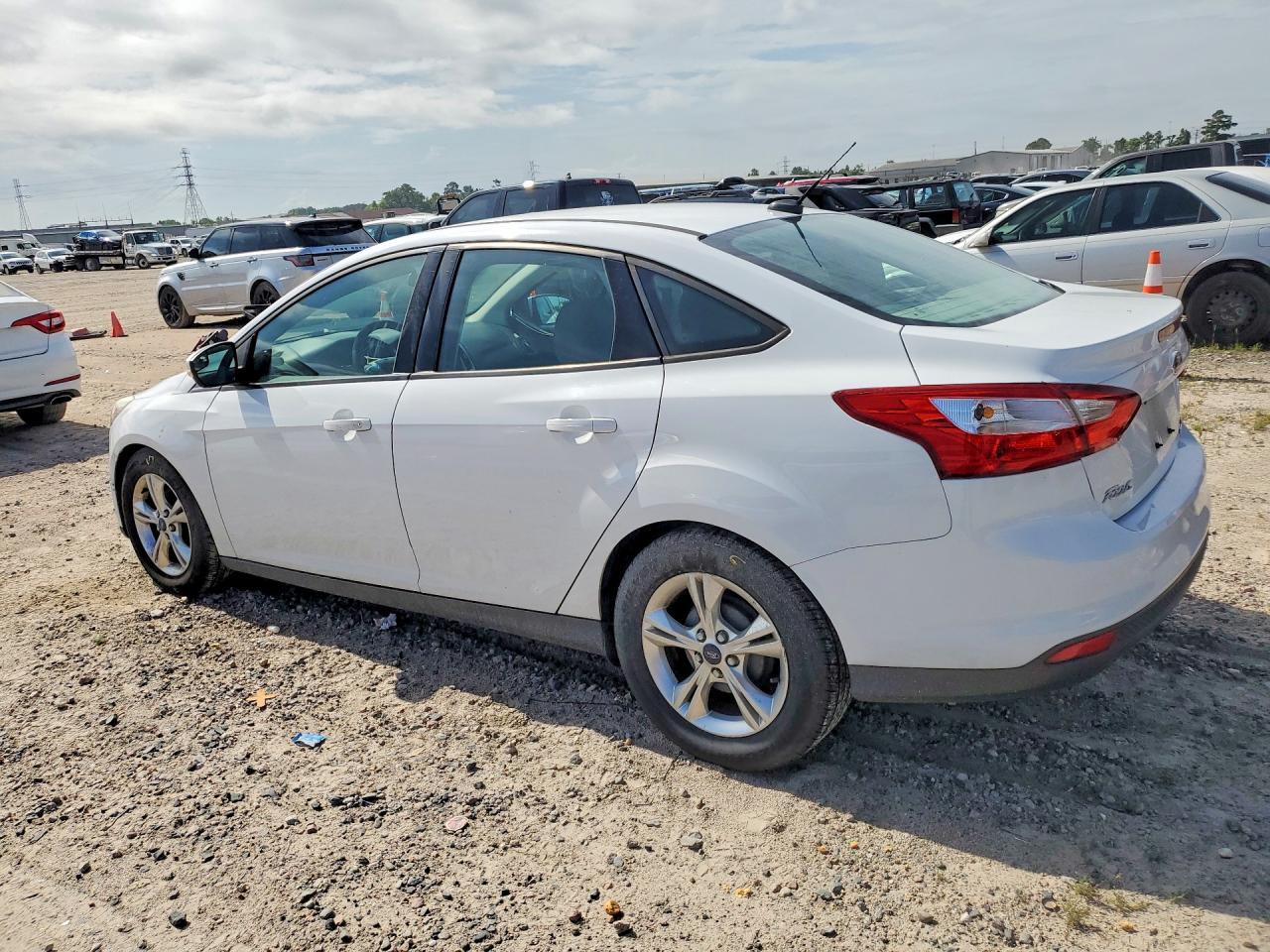 2014 Ford Focus Se White vin: 1FADP3F26EL109761