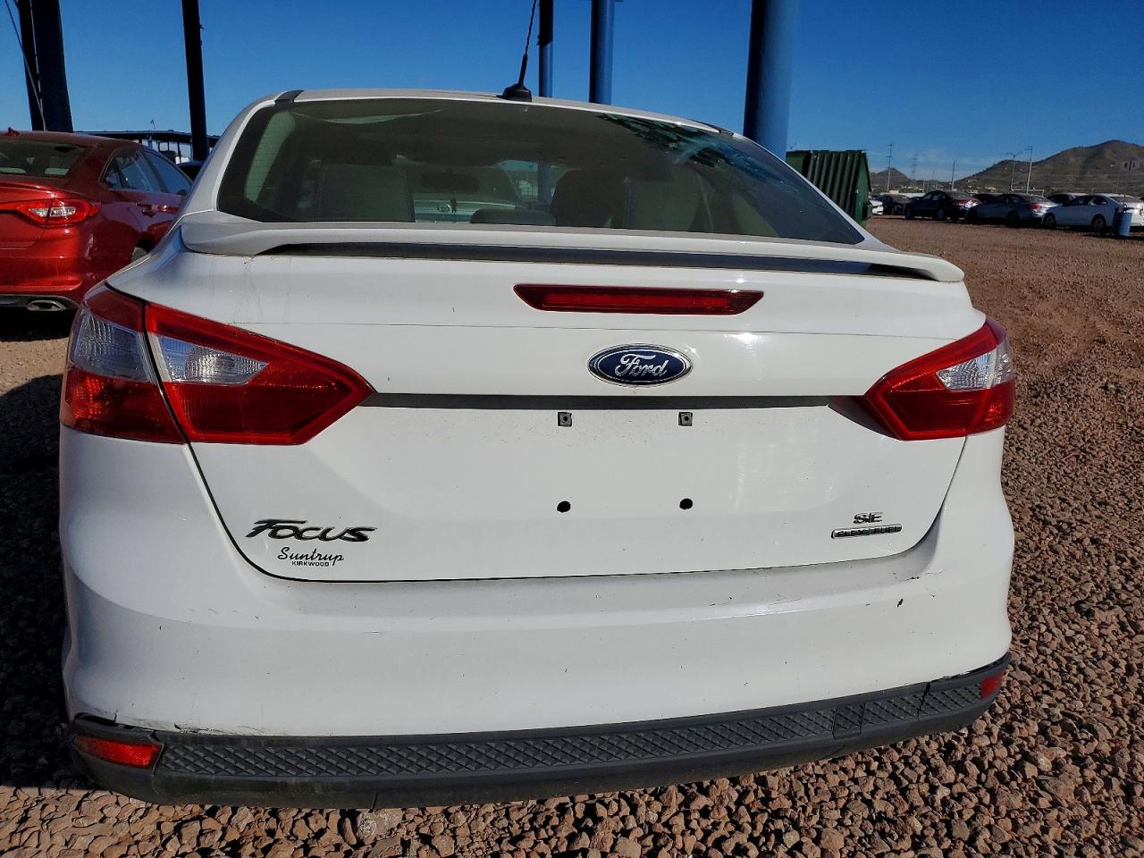 2014 Ford Focus Se White vin: 1FADP3F26EL109792