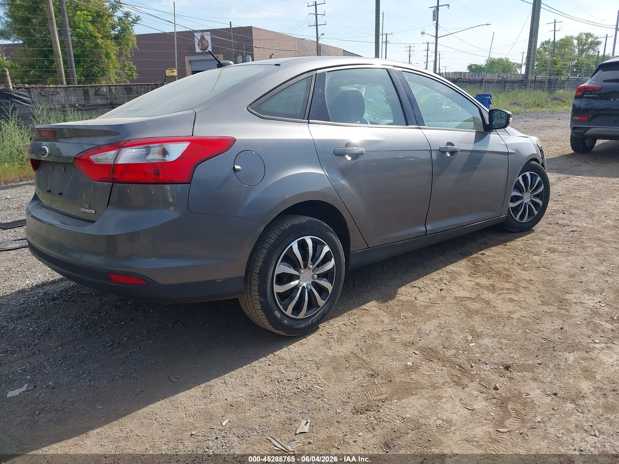 2014 Ford Focus Se Gray vin: 1FADP3F26EL116743