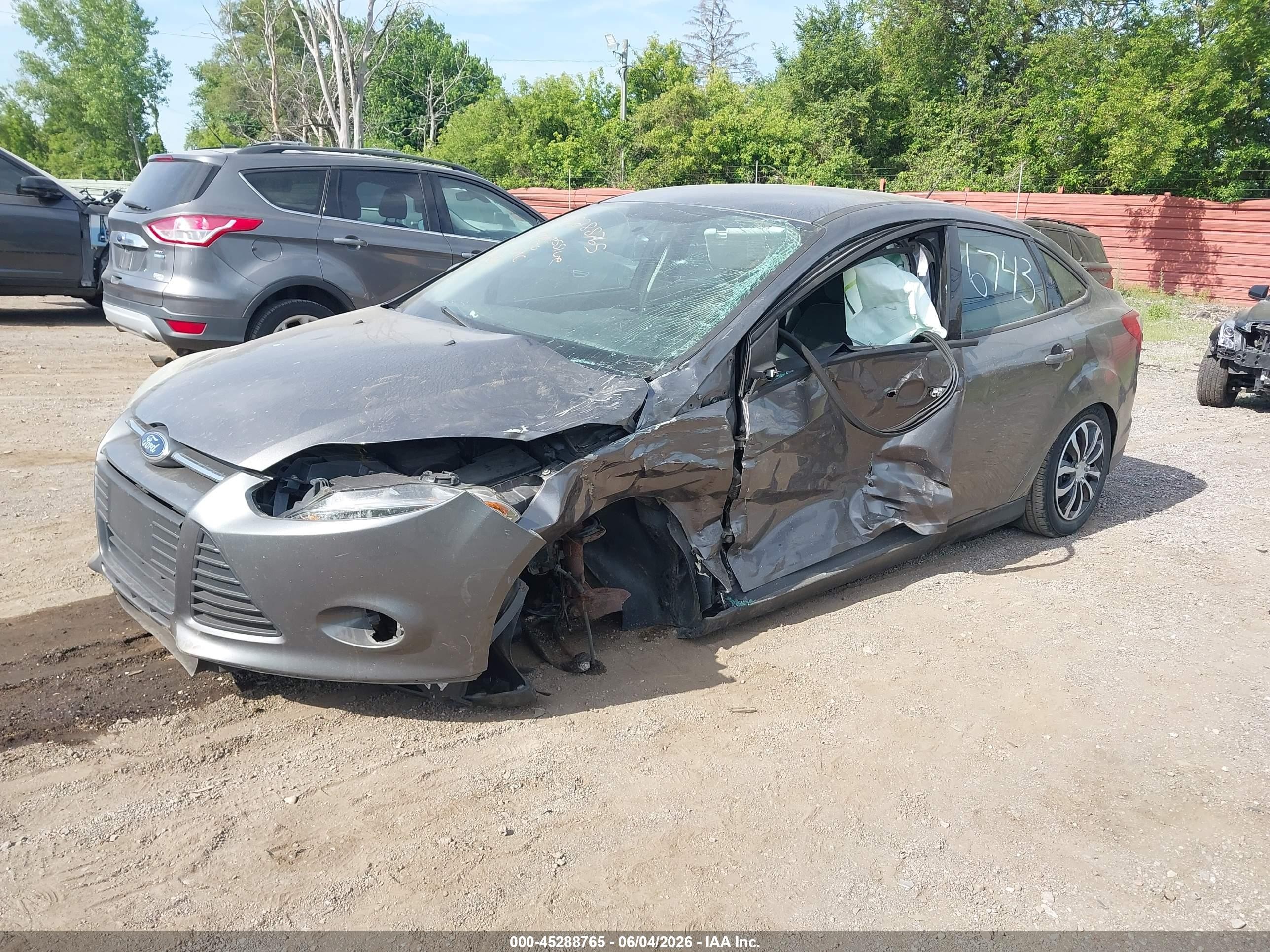 2014 Ford Focus Se Gray vin: 1FADP3F26EL116743