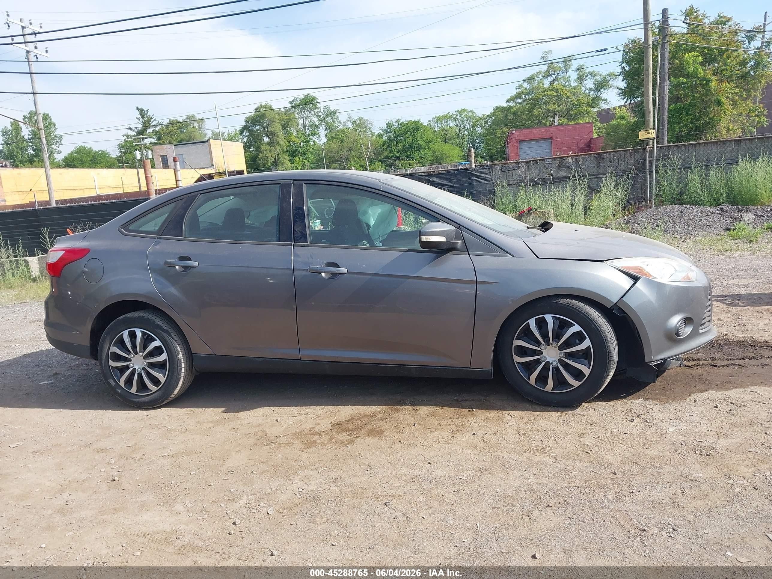 2014 Ford Focus Se Gray vin: 1FADP3F26EL116743