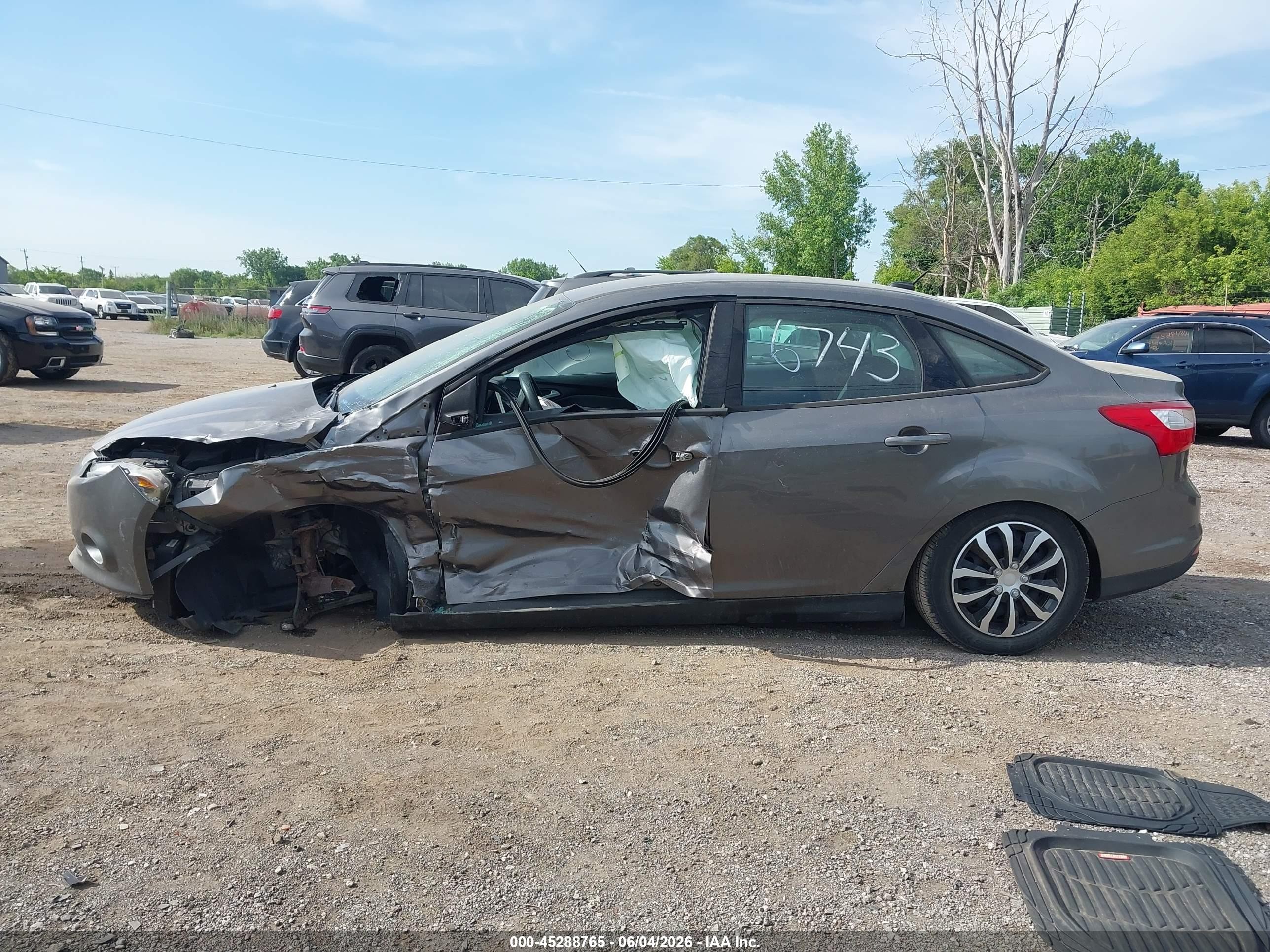 2014 Ford Focus Se Gray vin: 1FADP3F26EL116743