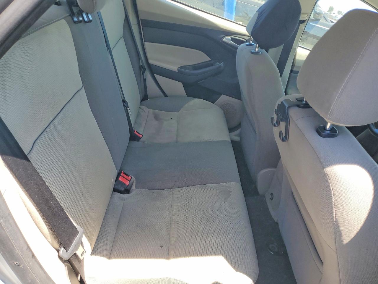 2014 Ford Focus Se Silver vin: 1FADP3F26EL124146